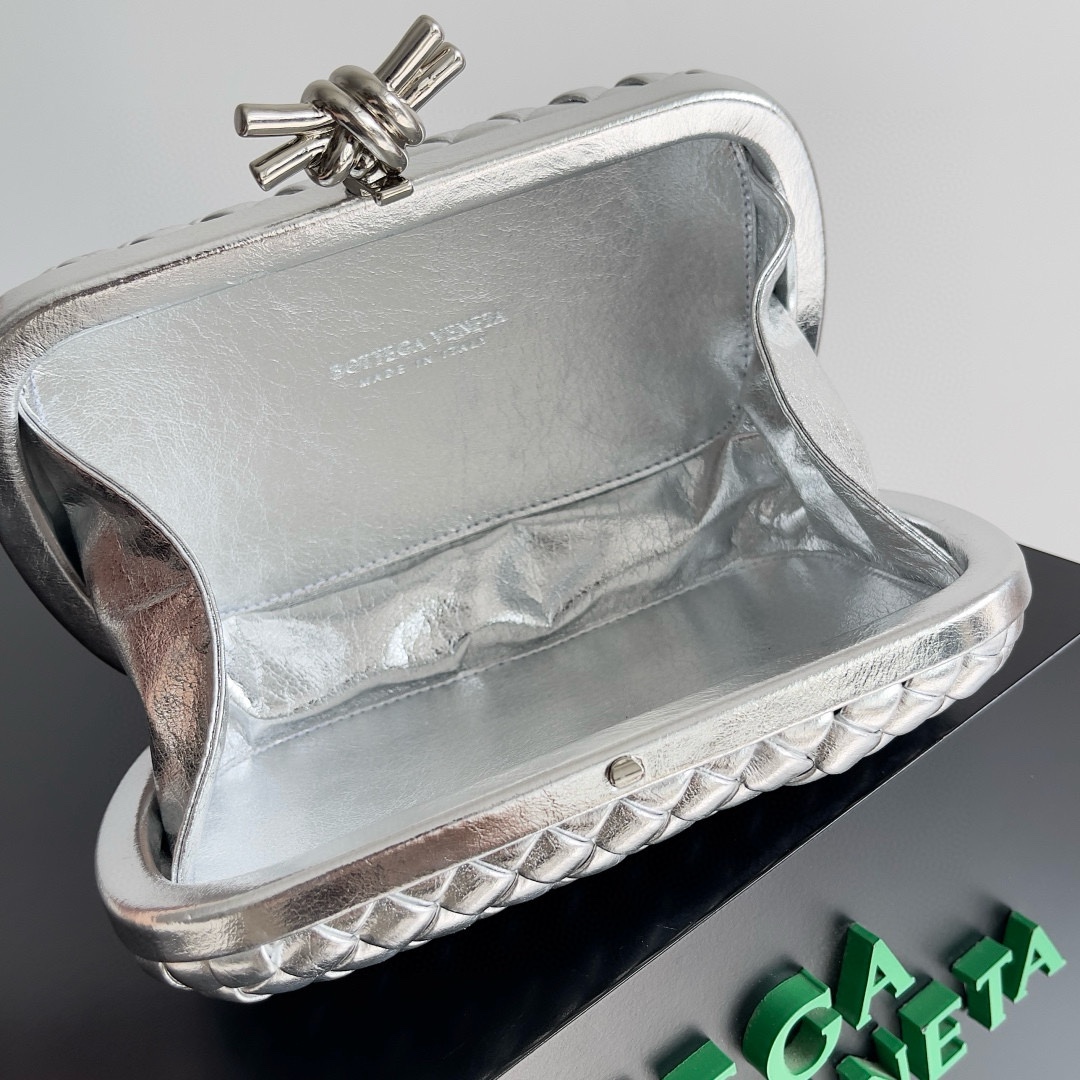 BV Knot plain evening clutch Classic braiding with metal rope twist buckle - Image 6