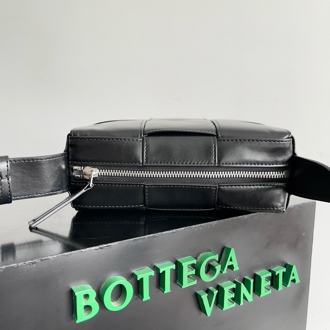 BV new Arco camera bag small size The retro style of the classic woven oil wax leather is really amazing - Image 3