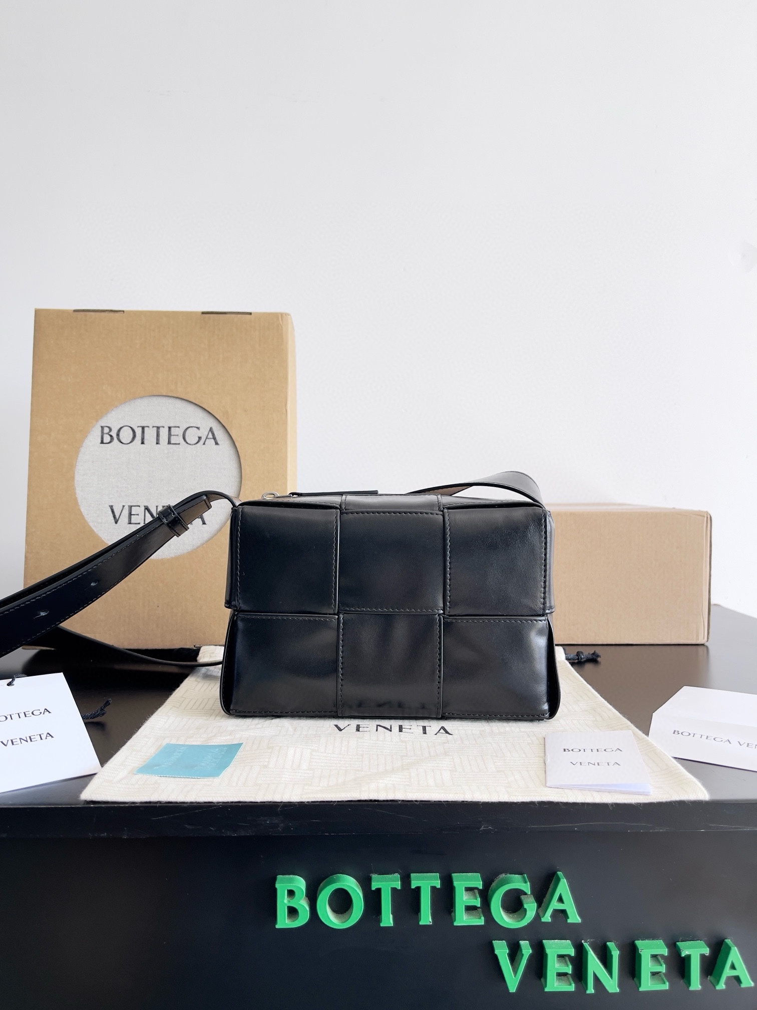BV new Arco camera bag small size The retro style of the classic woven oil wax leather is really amazing - Image 10