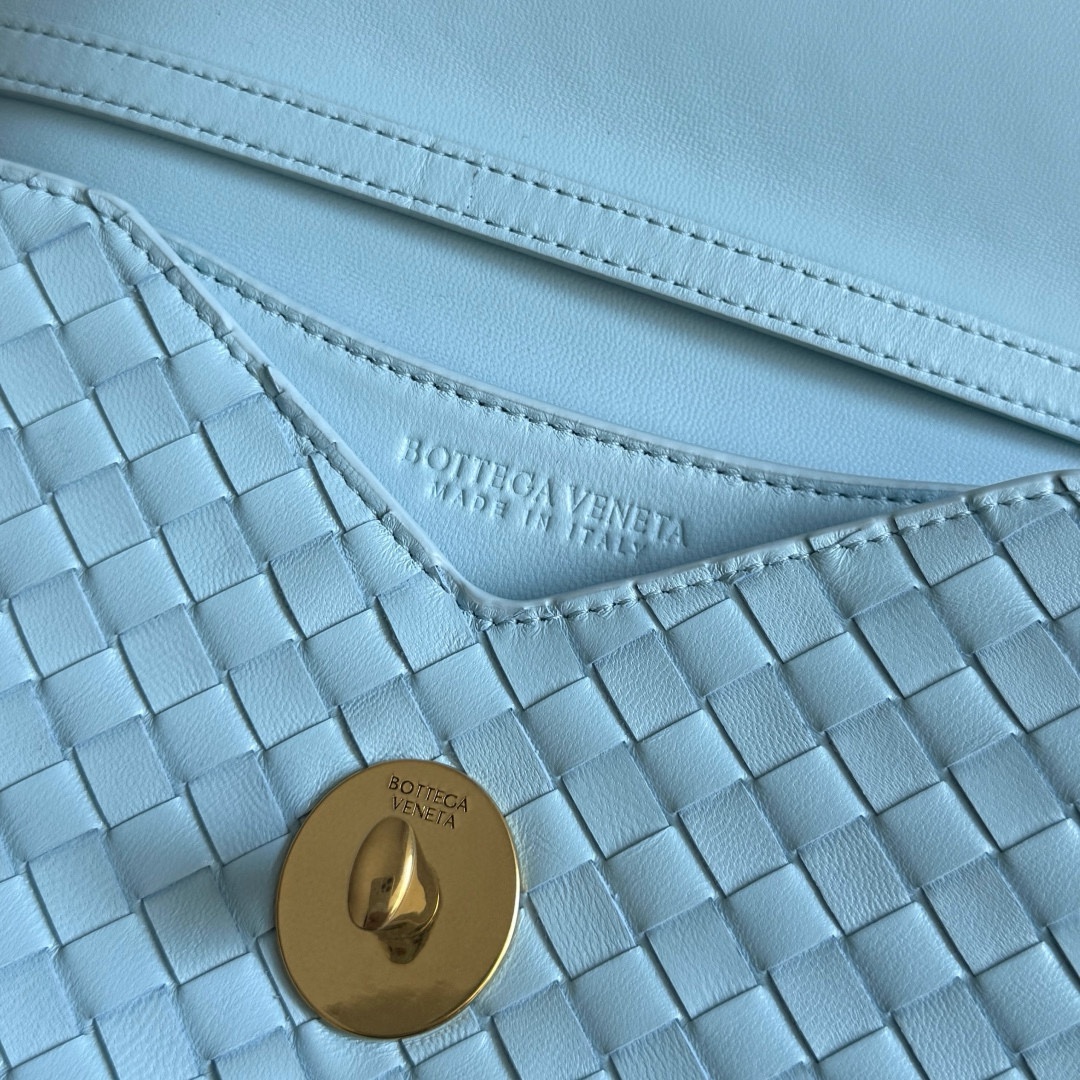 B.v 25🆕Summer new Knot Lock crossbody bag The handbag is made of the brand's most iconic Intrecciato woven sheepskin body - Image 8