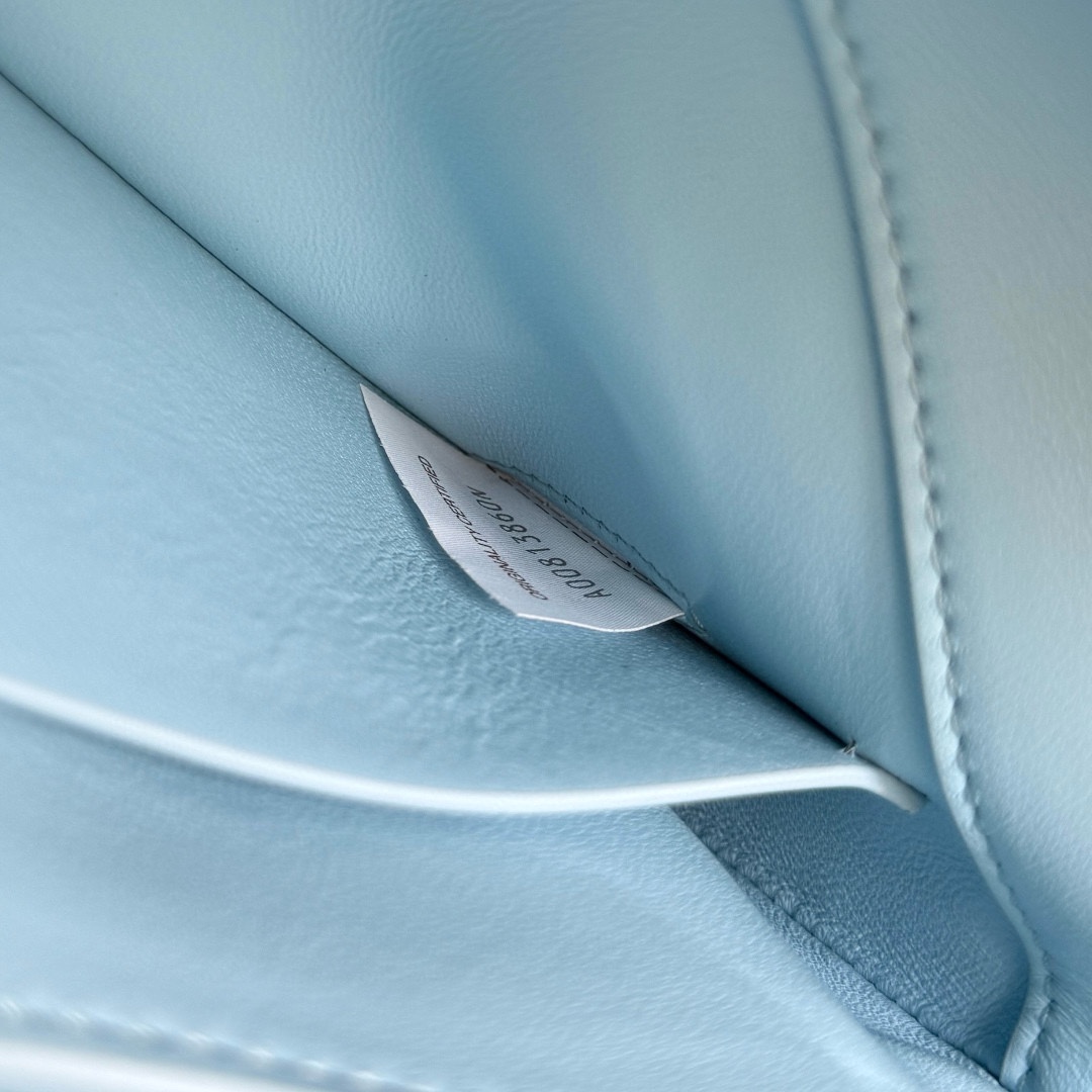 B.v 25🆕Summer new Knot Lock crossbody bag The handbag is made of the brand's most iconic Intrecciato woven sheepskin body - Image 9