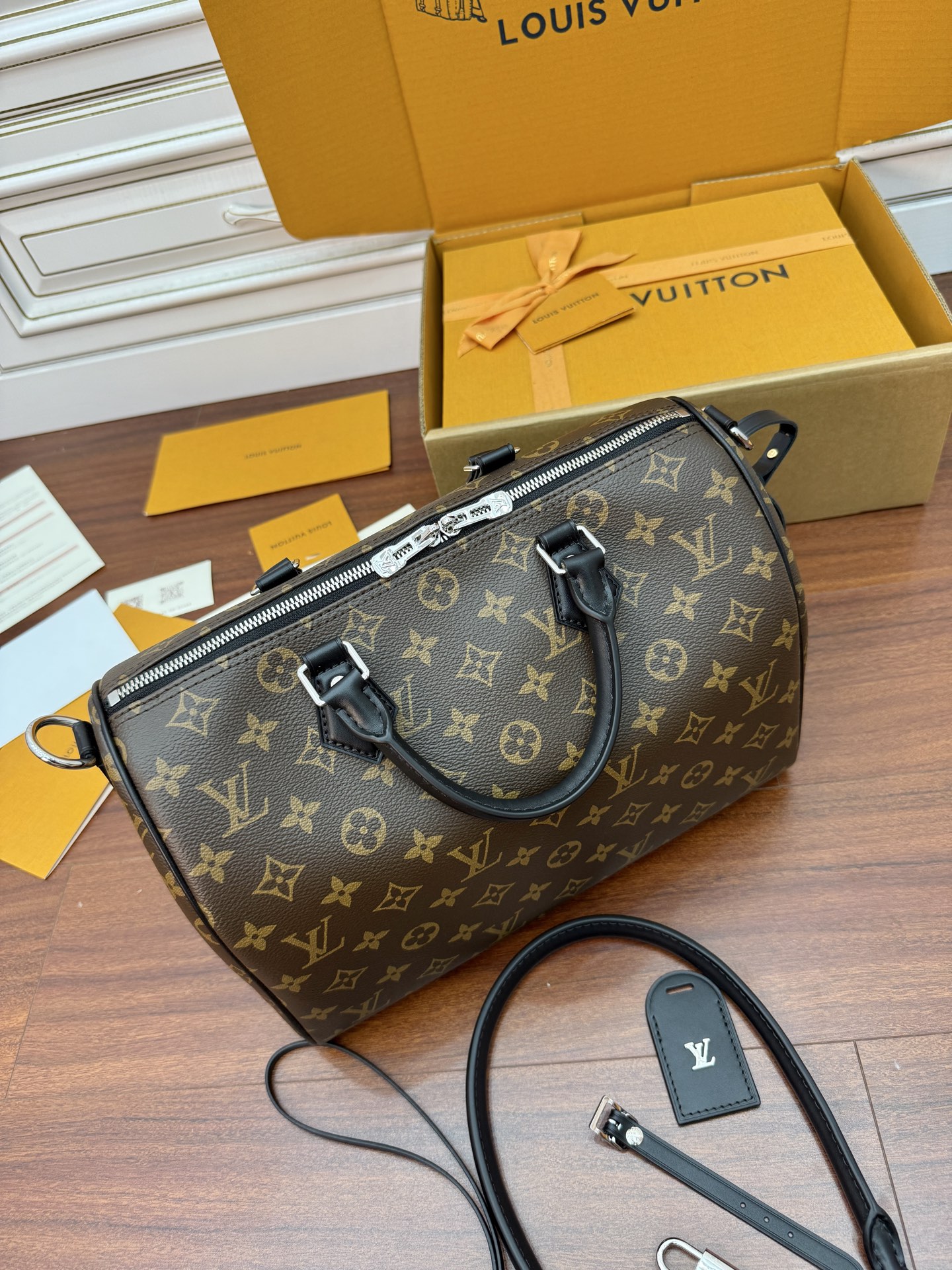 M12243 (163 dynamic UID) imported diamond fabric (the ninth quality upgrade, imported original leather