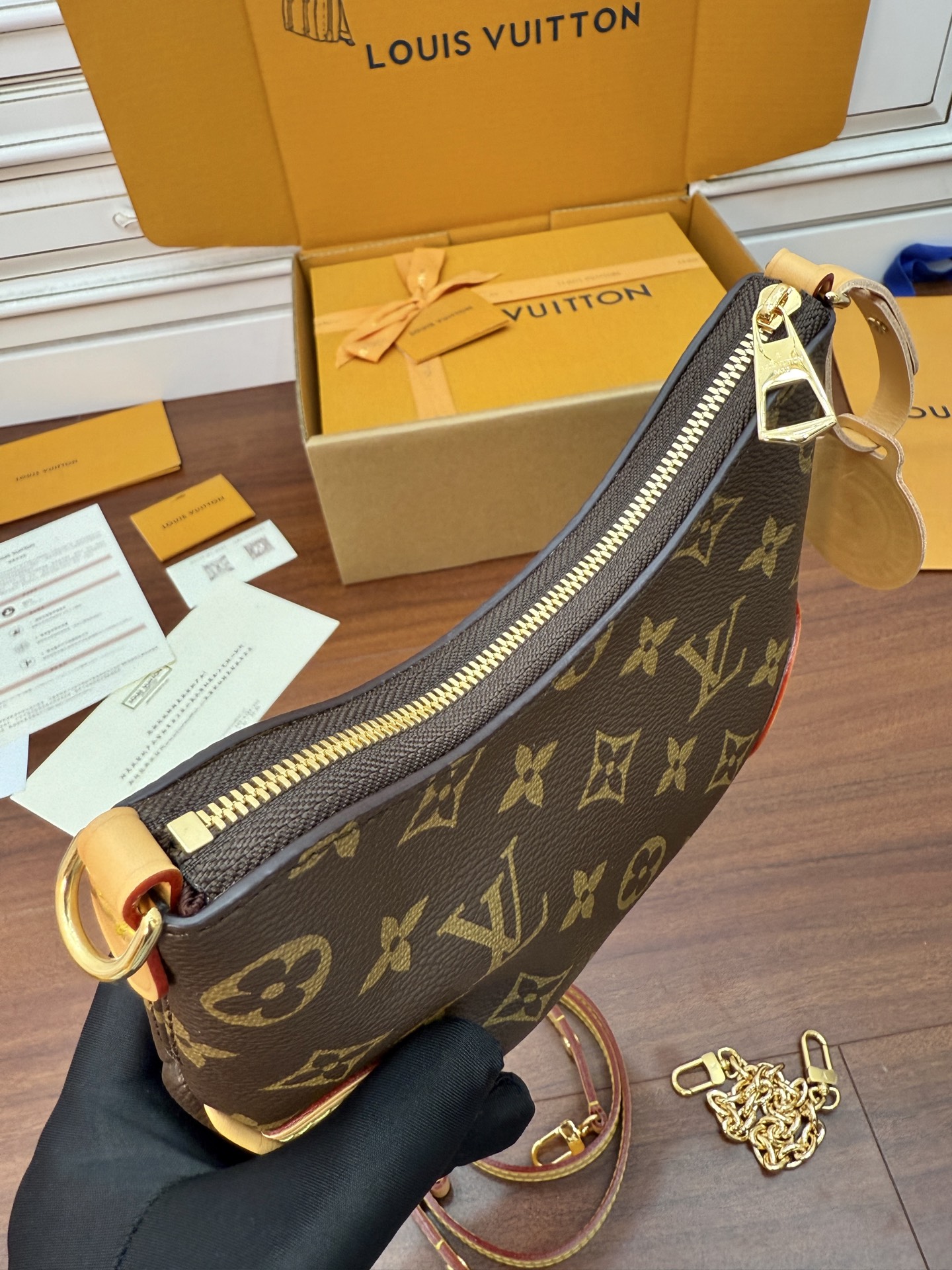 M25519 Imported rhombus fabric (quality and materials upgraded again for the ninth time, counter synchronization, dynamic electronic chip, gift bag, protective paper, copper plate electronic label, certificate of conformity) The leather is a genuine foundry, Italian A-grade tree paste leather (private product), the quality, hardware, fabric, handwork, oil edges, are A-grade products, the photo taken is consistent with the product, and the complete package on the picture - Image 8