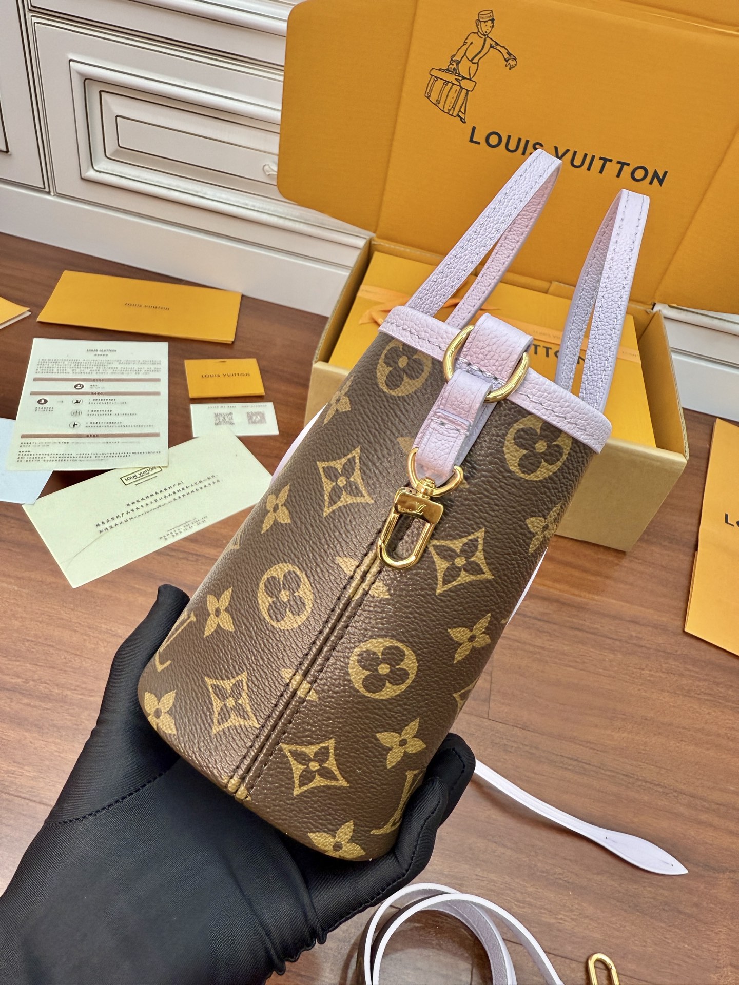 M25656 imported rhombus fabric (quality and materials upgraded again for the ninth time, counter synchronization, dynamic electronic chip, gift bag, protective paper, copperplate electronic label, certificate of conformity) The leather is a genuine foundry, Italian A-grade tree paste leather (private product), the quality, hardware, fabric, handwork, oil edges, is an A-grade product, the photo taken is consistent with the product, and the complete package on the picture - Image 9