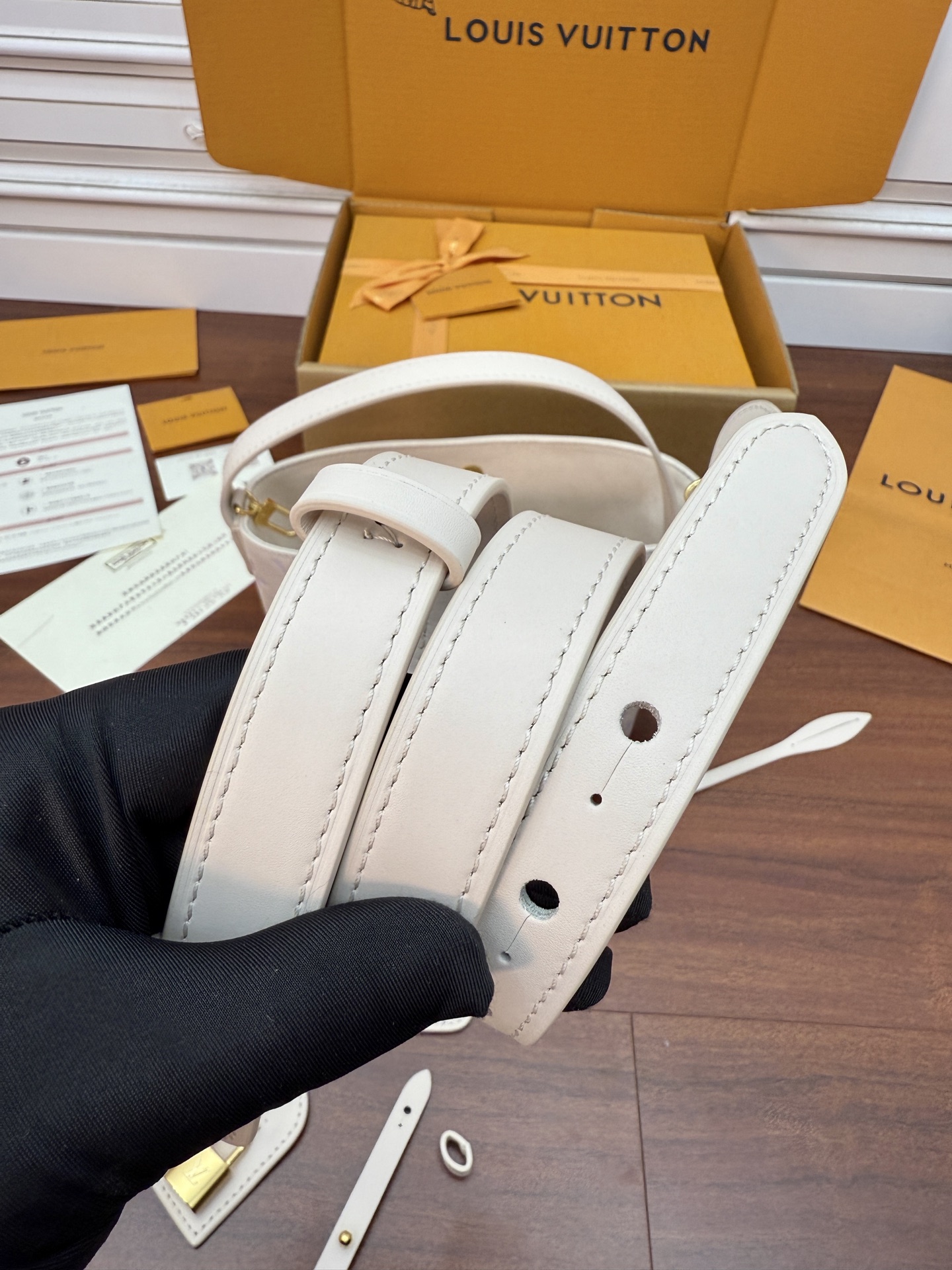 M25673 imported rhombus fabric (quality and materials upgraded again for the ninth time, counter synchronization, dynamic electronic chip, gift bag, protective paper, copper plate electronic label, certificate of conformity) The leather is a genuine foundry, Italian A-grade tree paste leather (private product), the quality, hardware, fabric, handwork, oil edges, is an A-grade product, the photo taken is consistent with the product, and the complete package on the picture - Image 16