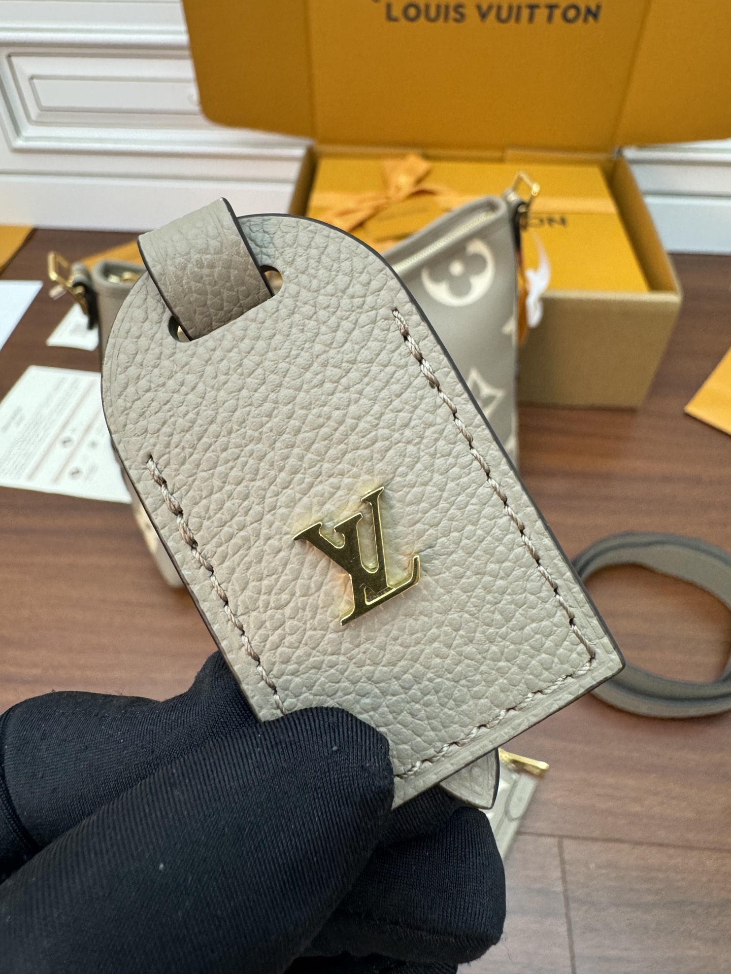 M47180 imported original leather - Image 18