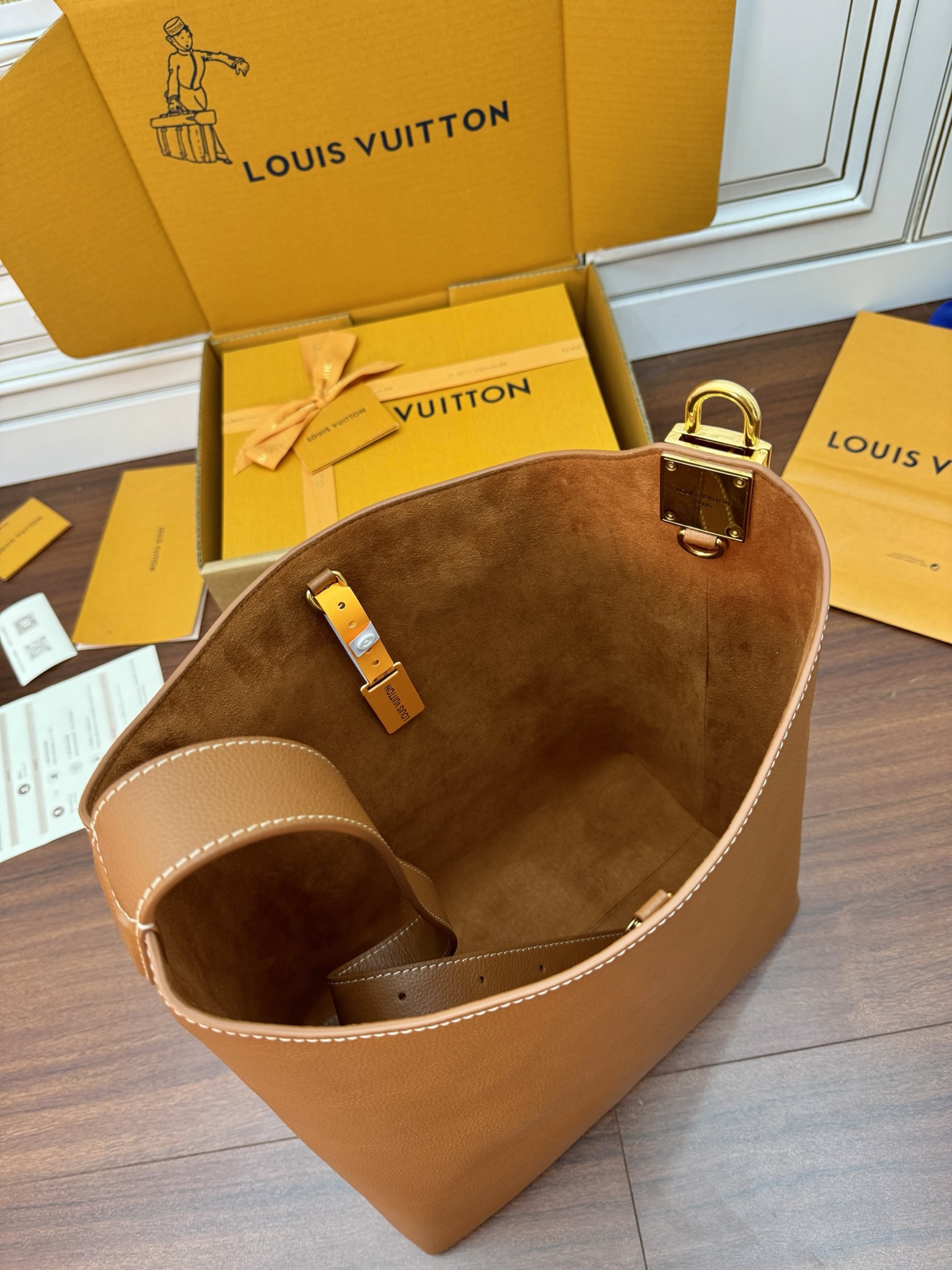 M24974 dynamic electronic chip, gift bag, protective paper, copperplate electronic label, certificate) The leather is genuine OEM Italian A-grade leather (super genuine): the so-called super genuine - Image 3