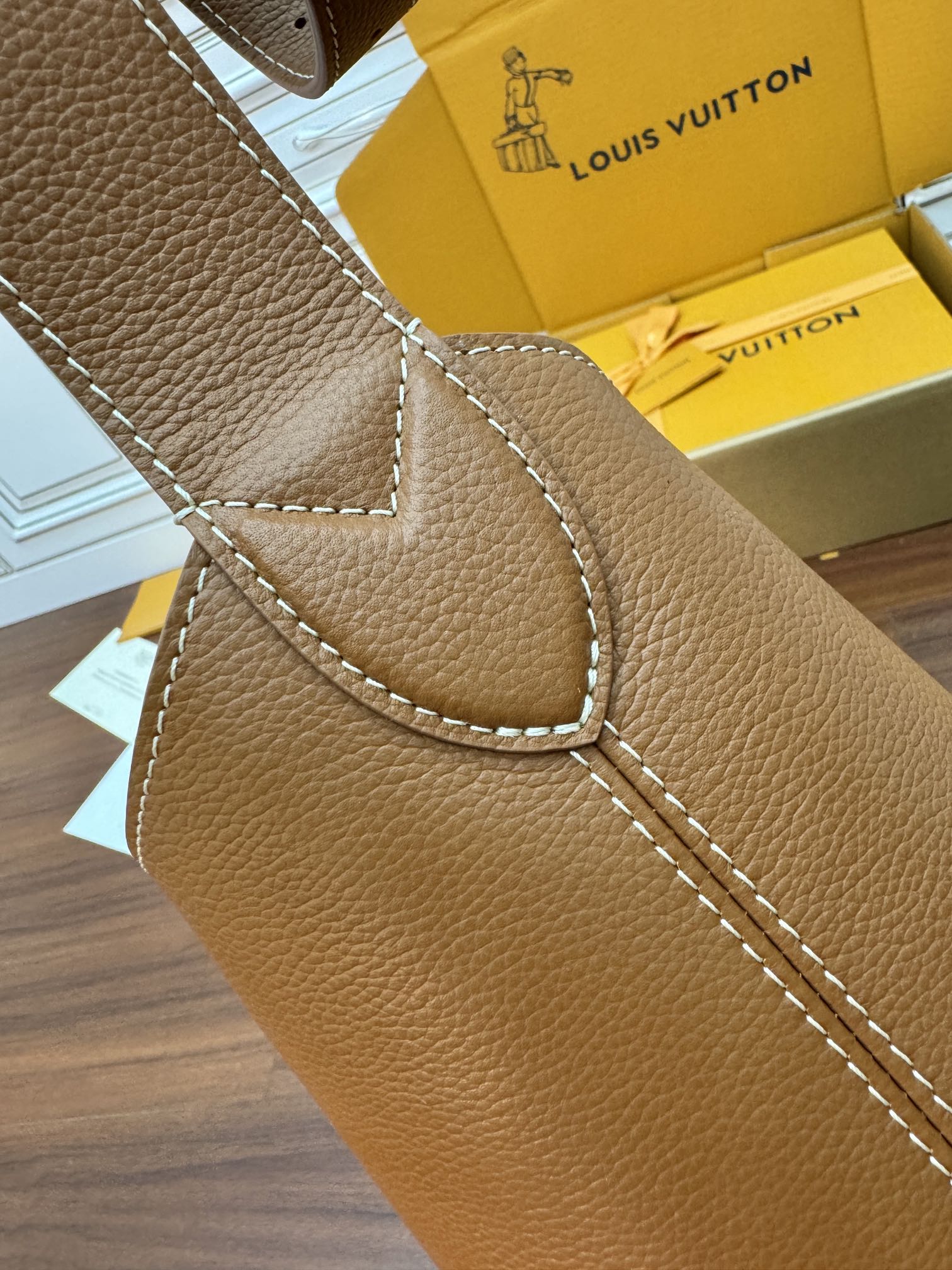 M24974 dynamic electronic chip, gift bag, protective paper, copperplate electronic label, certificate) The leather is genuine OEM Italian A-grade leather (super genuine): the so-called super genuine - Image 4