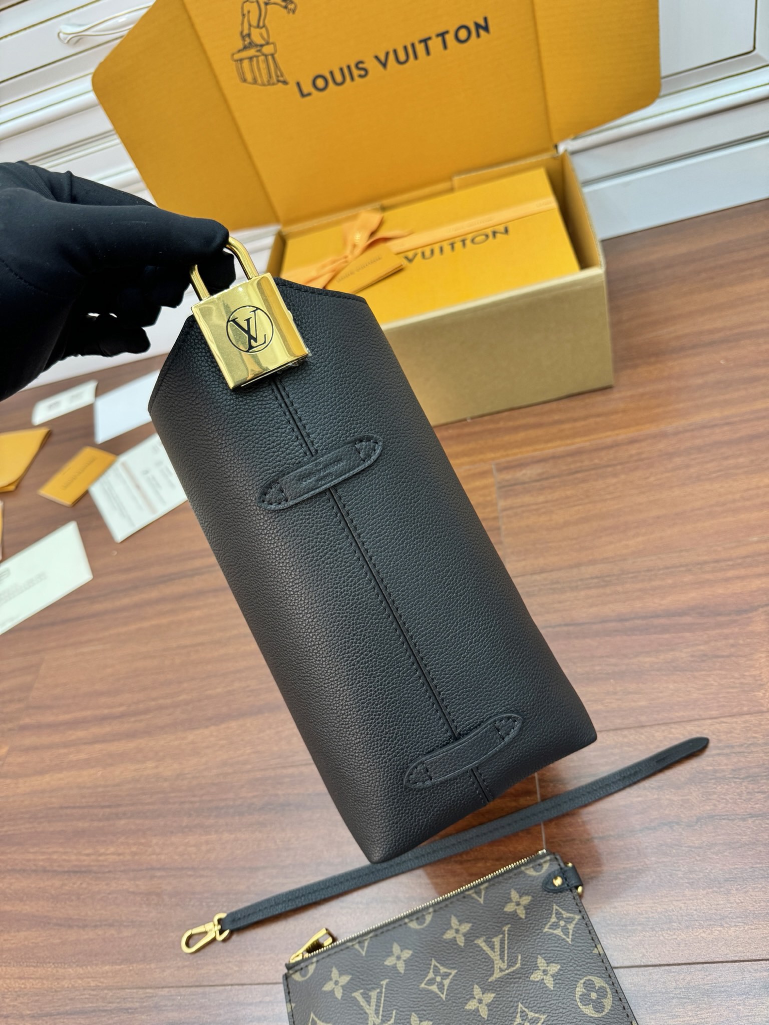 M25352 dynamic electronic chip, gift bag, protective paper, copperplate electronic label, certificate) The leather is genuine OEM Italian A-grade leather (super genuine): the so-called super genuine - Image 12