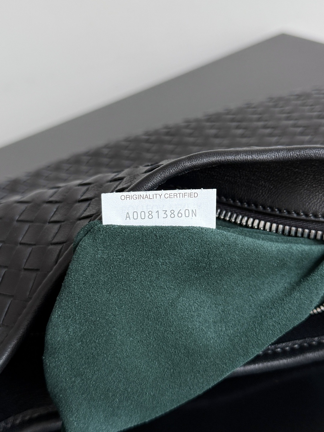B.v 🆕Veneto crossbody bag medium size The new Veneto cross-body bag is named after the Veneto region where Venice is located - Image 8