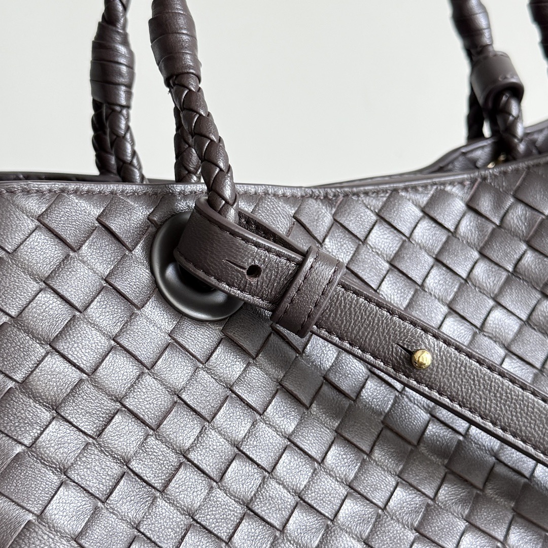 B.v 25π Basket bag Inspired by the classic bag design in 2002, it has a grand and elegant temperament - Image 8