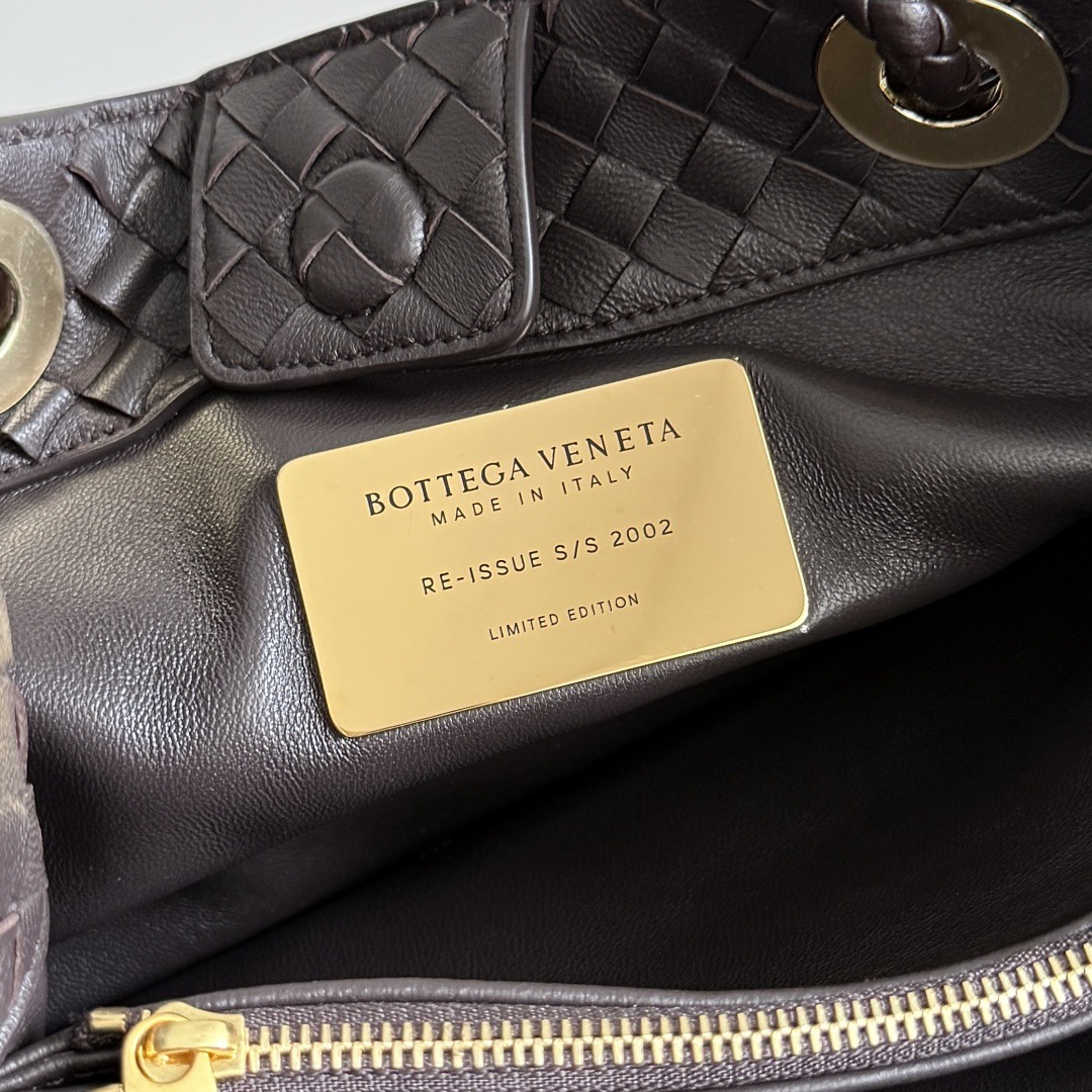 B.v 25π Basket bag Inspired by the classic bag design in 2002, it has a grand and elegant temperament - Image 9