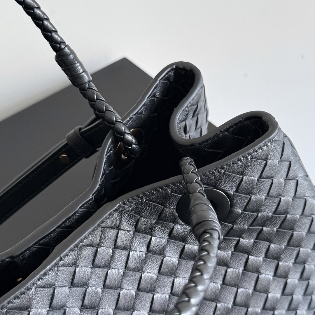 B.v 25🆕 Basket bag Inspired by the classic bag design in 2002, it has a grand and elegant temperament - Image 6