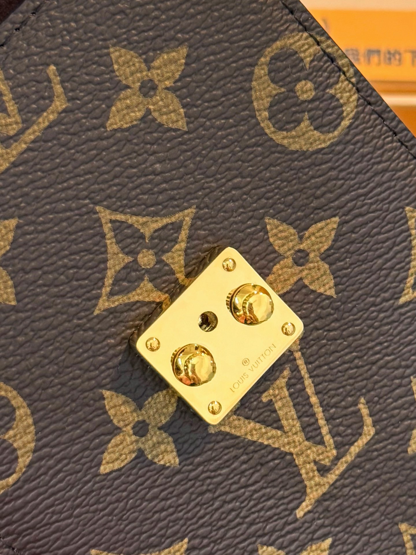 M13572 (163C dynamic chip) Real photos taken with the original camera of mobile phone, diamond-shaped dot matrix fabric, all-steel hardware embryo, imported vegetable tanned leather UID dynamic decoding chip~ The encryption algorithm produced by NXP of the Netherlands ~ The UID code is different after each induction - Image 9