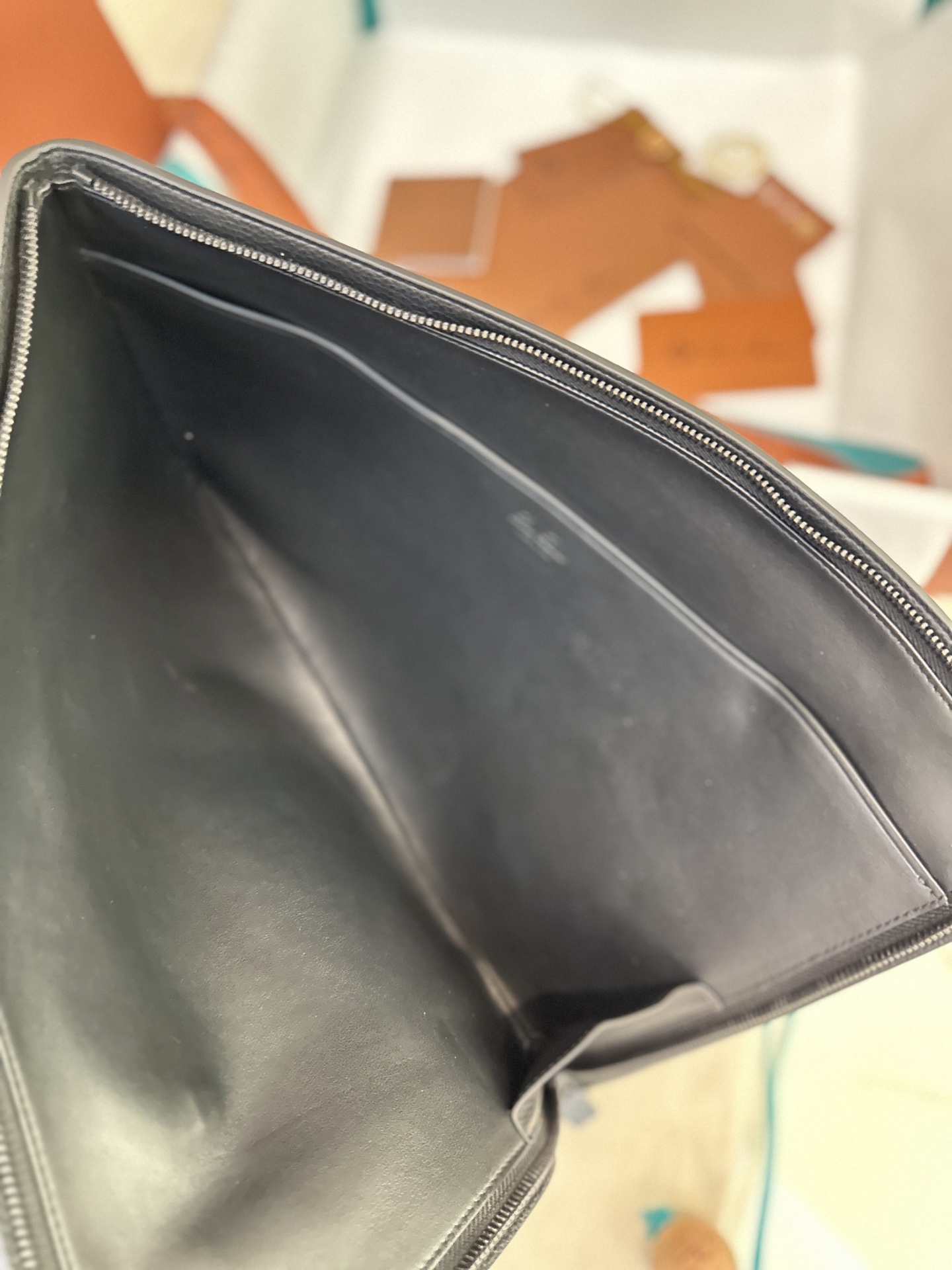 New clutch bag black Dimensions: 35 x 2 x 25 cm *Dimensions are measured manually, please allow for slight errors - Image 8