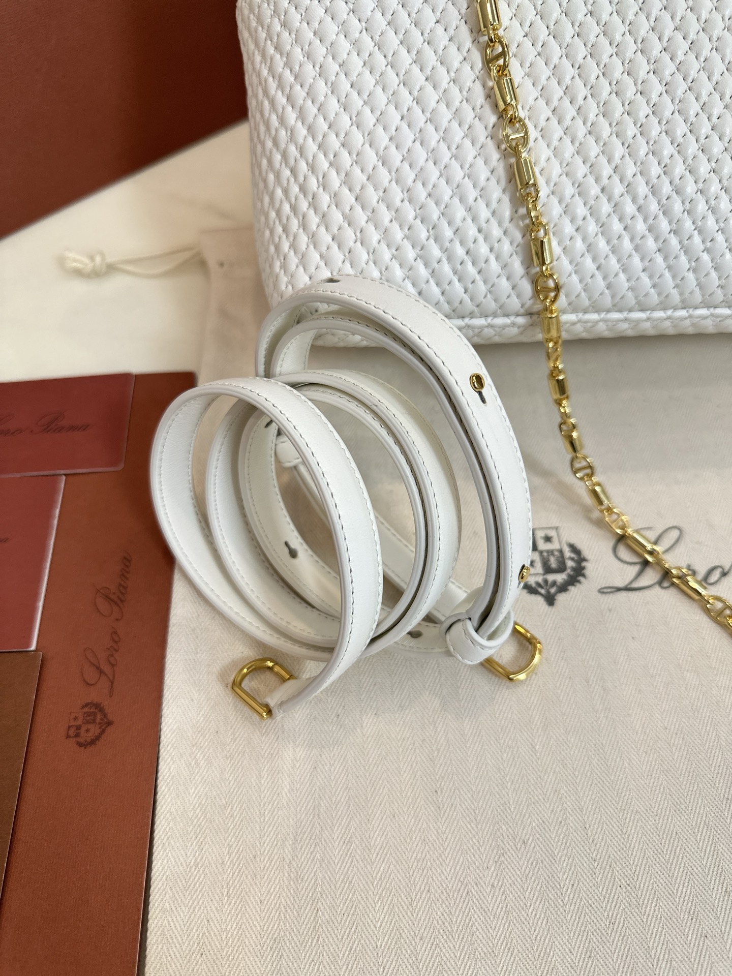 Loro Piana Extra Pocket L27 Noyo Panya L19CM clutch crossbody bag Lambskin imported from Italy white gold buckle Original imported all-steel hardware New hardware|Shoulder straps Size: 16*27*10 - Image 3
