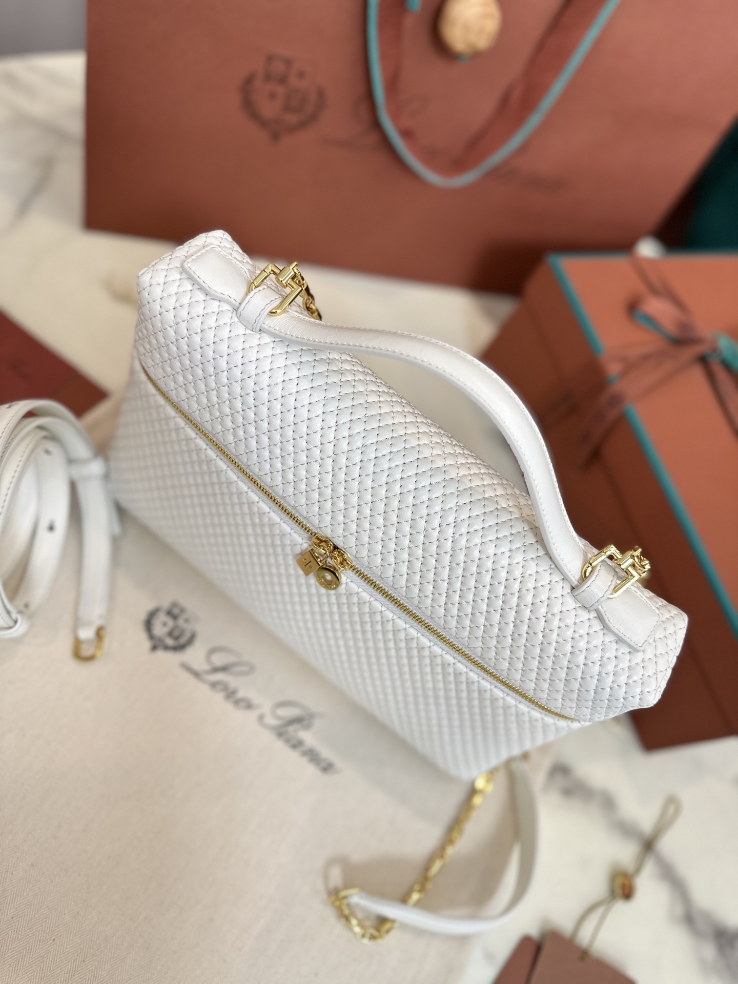 Loro Piana Extra Pocket L27 Noyo Panya L19CM clutch crossbody bag Lambskin imported from Italy white gold buckle Original imported all-steel hardware New hardware|Shoulder straps Size: 16*27*10 - Image 5