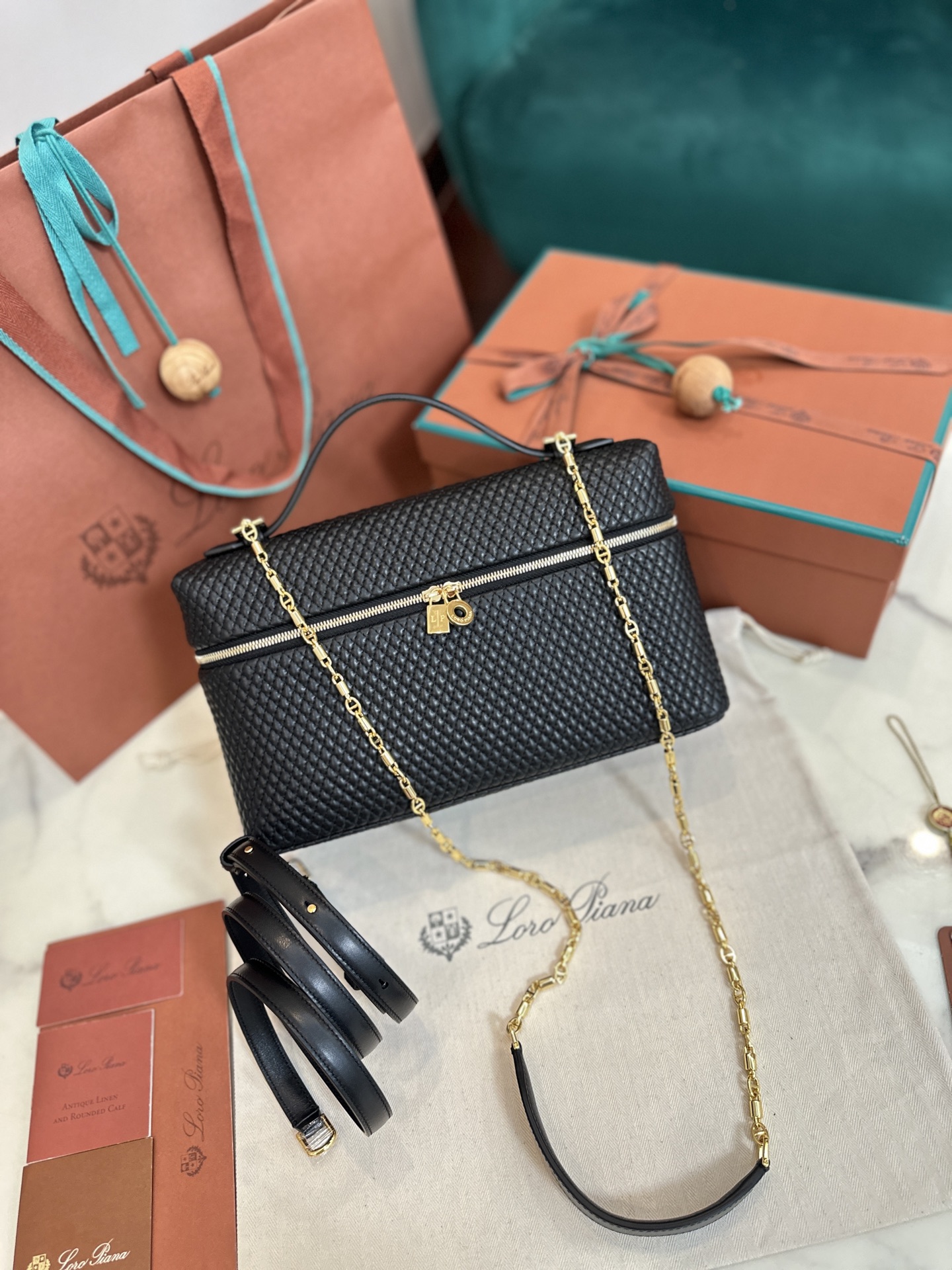 Loro Piana Extra Pocket L27 Noyo Panya L19CM clutch crossbody bag Lambskin imported from Italy black gold buckle Original imported all-steel hardware New hardware|Shoulder straps Size: 16*27*10 - Image 2