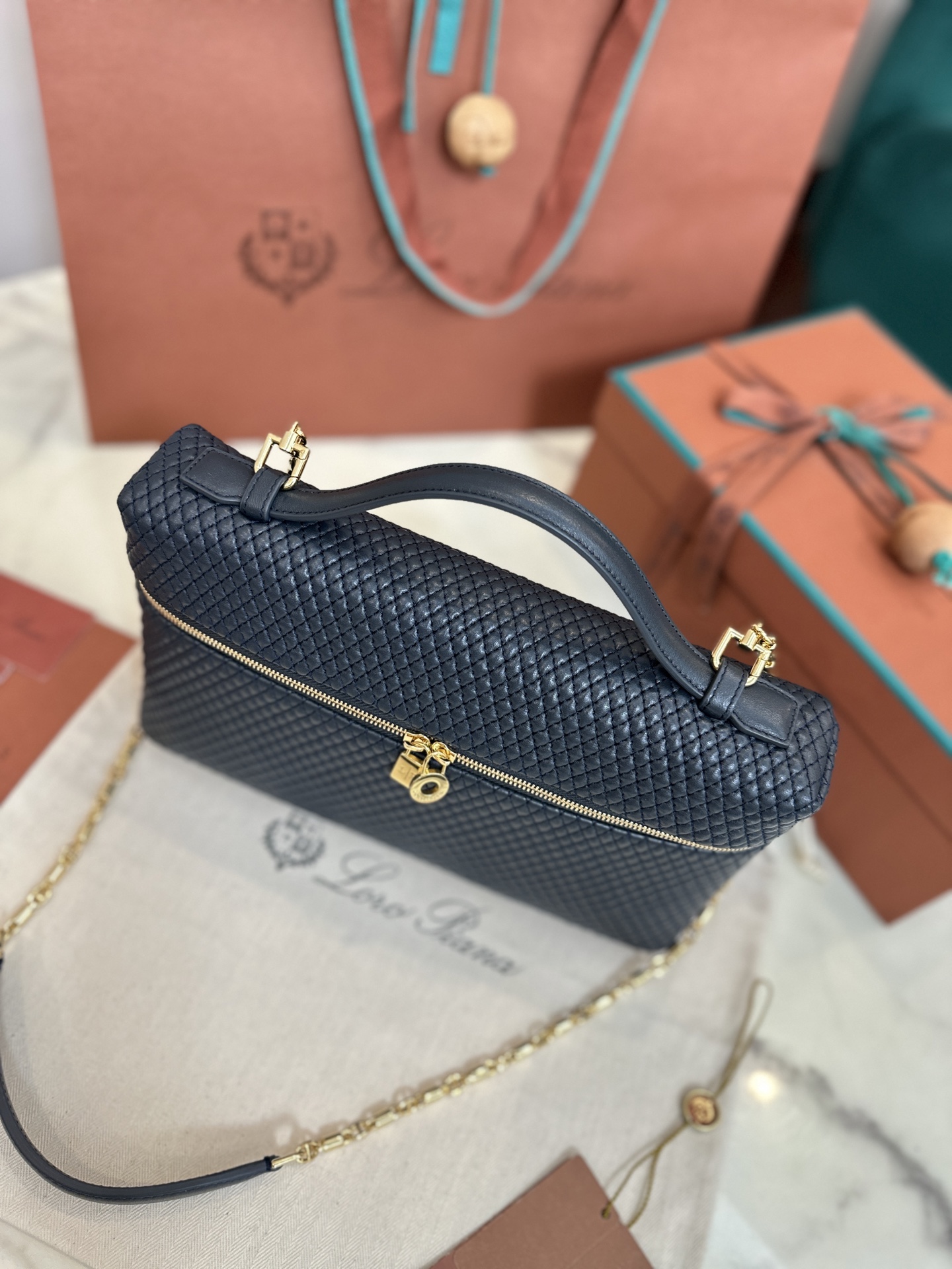 Loro Piana Extra Pocket L27 Noyo Panya L19CM clutch crossbody bag Lambskin imported from Italy Navy blue gold buckle Original imported all-steel hardware New hardware|Shoulder straps Size: 16*27*10 - Image 6