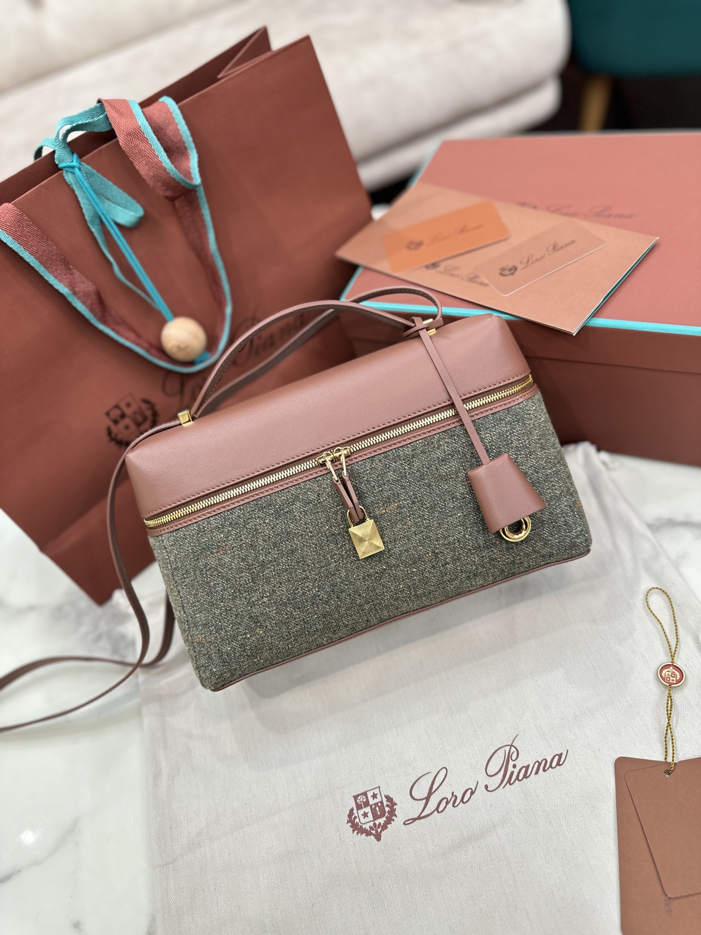 Loropiana new Extra bag 27 upgraded version Italian imported cowhide|Special grade all-steel hardware (exclusive version) 🌟Kill all versions on the market instantly L27 upgraded version, the bag has a large capacity and the material is stiffer and more stylish Restore the counter bag shape, every detail is comparable to the counter Spot goods - Image 2