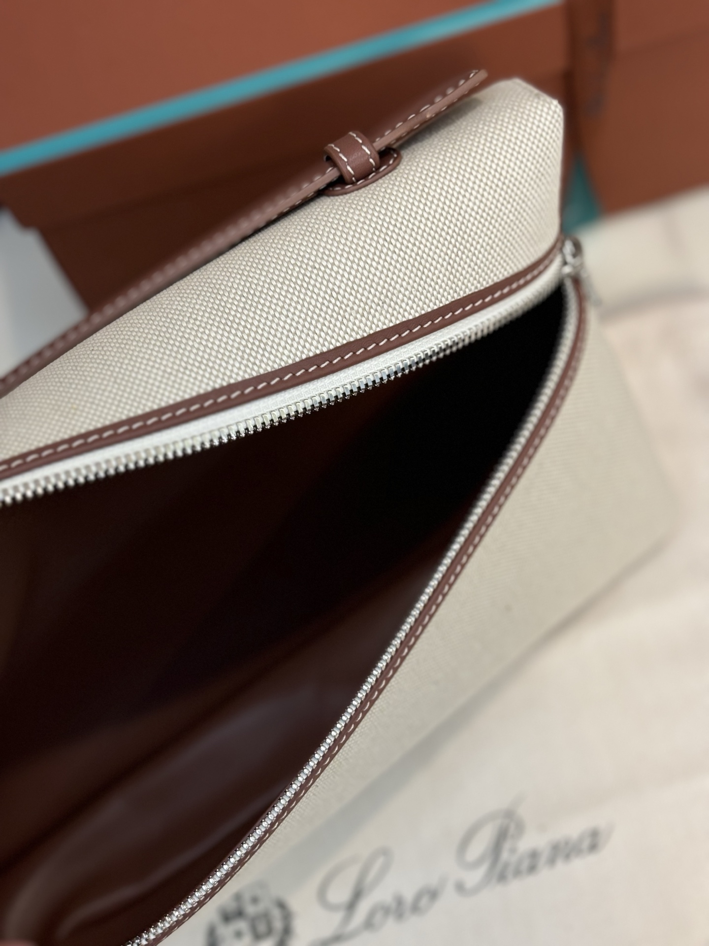Loro Piana Extra Pouch Clutch Detachable zip with tonal logo canvas Size: 29*18*5cm - Image 9
