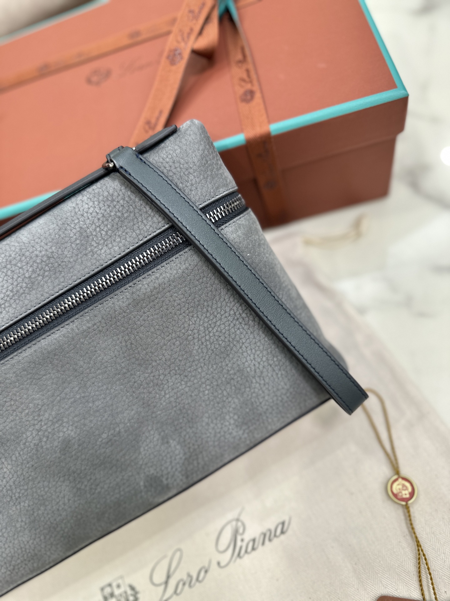 Loro Piana Extra Pouch Clutch Detachable zip with tonal logo Imported calfskin medieval blue Size: 29*18*5cm - Image 3
