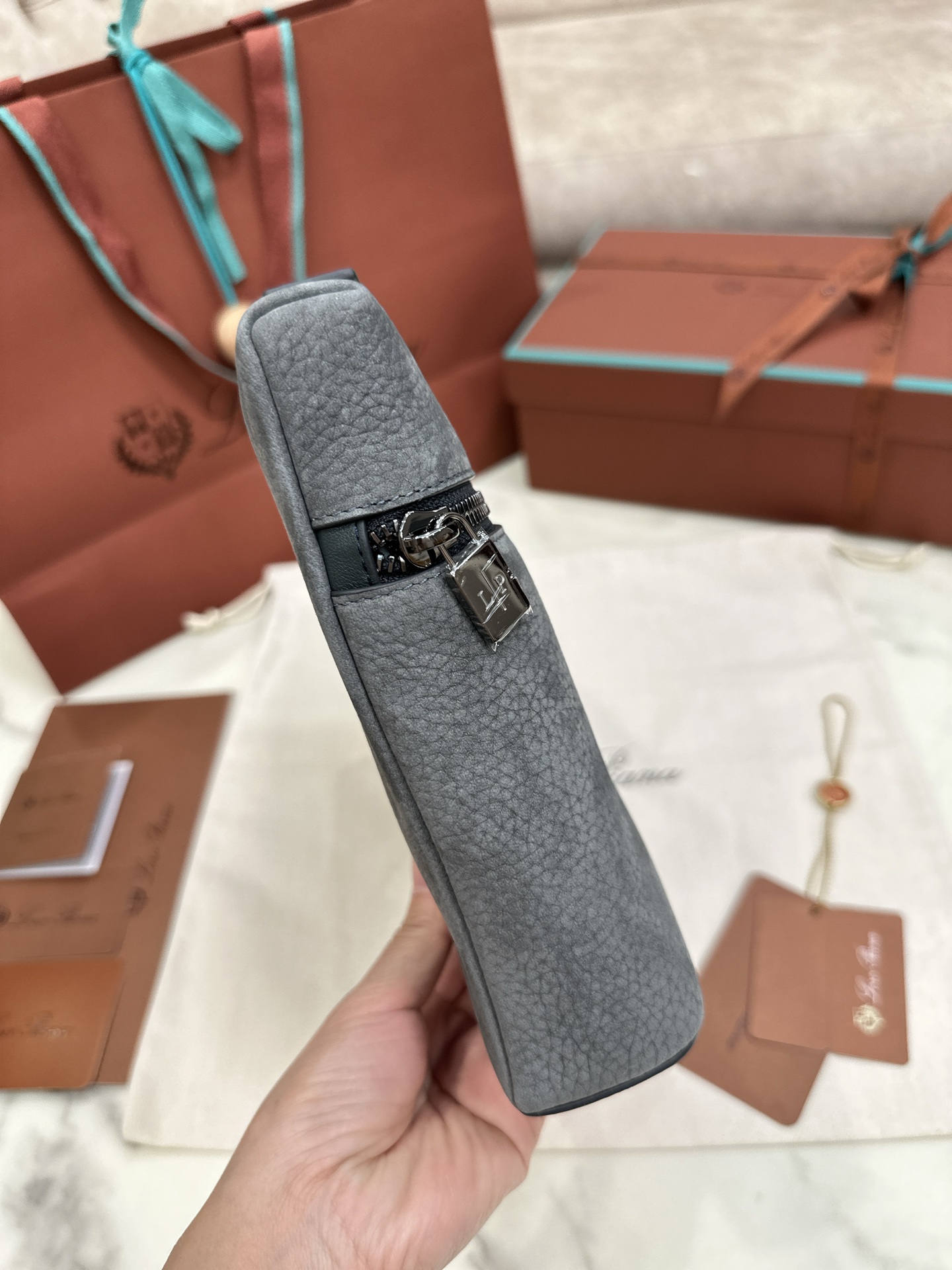Loro Piana Extra Pouch Clutch Detachable zip with tonal logo Imported calfskin medieval blue Size: 29*18*5cm - Image 8