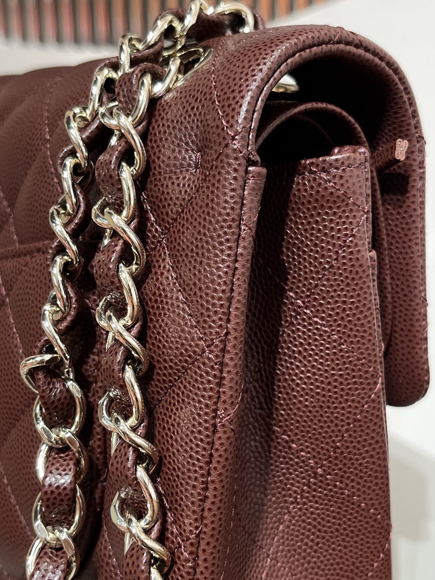 Original fine-grained caviar, small size CF 23CM 🫘 red light gold buckle - Image 6