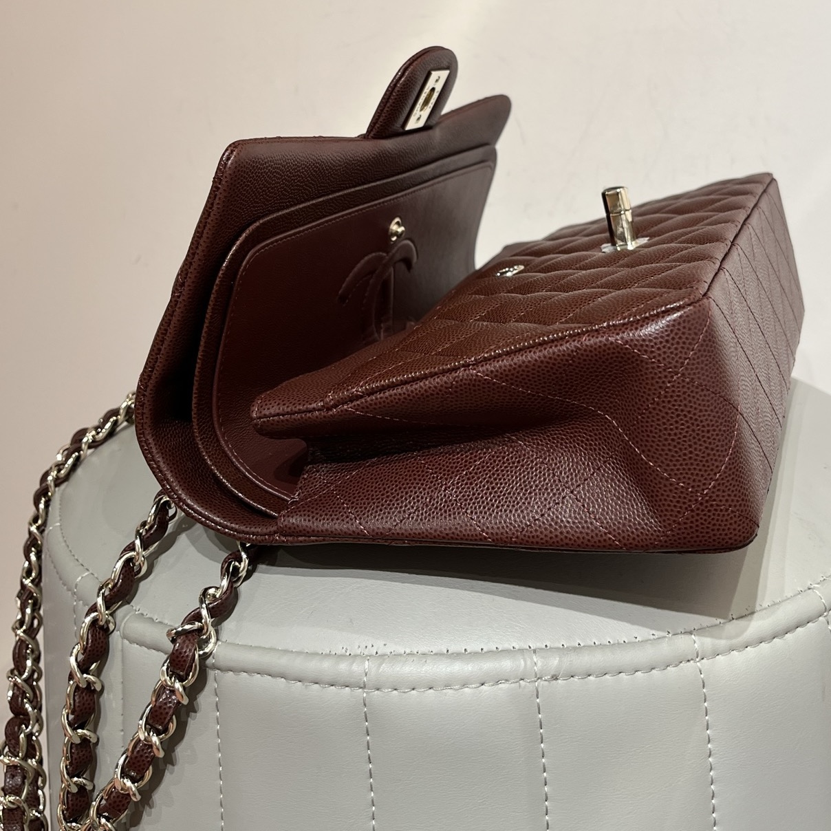 CF original fine-grained caviar medium size 25.5 CM 🫘maroon light gold buckle - Image 3