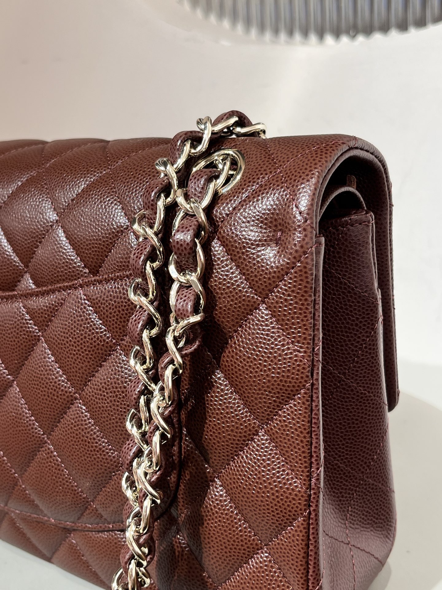 CF original fine-grained caviar medium size 25.5 CM 🫘maroon light gold buckle - Image 6