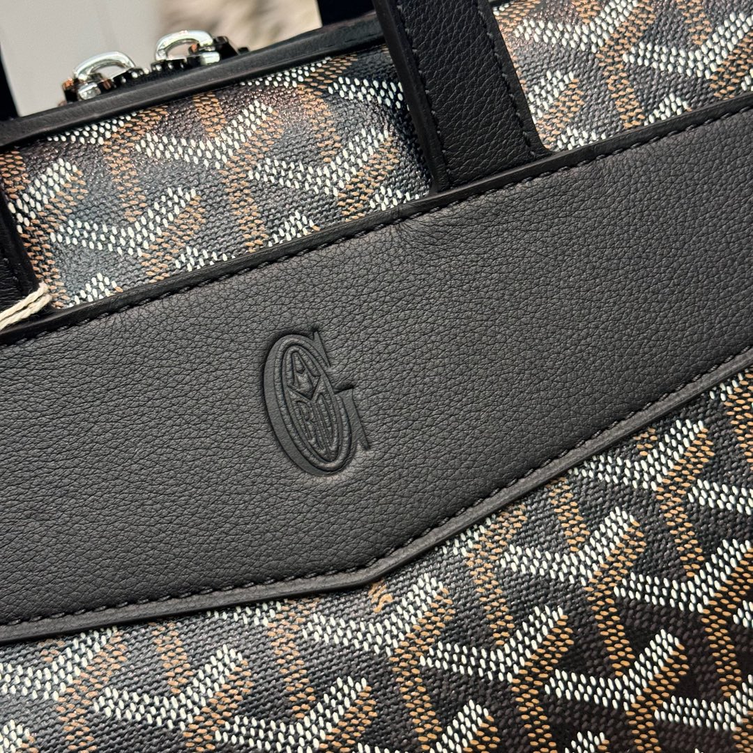 GoyardCisalpin backpack As we all know, Goyard backpacks are very light - Image 7