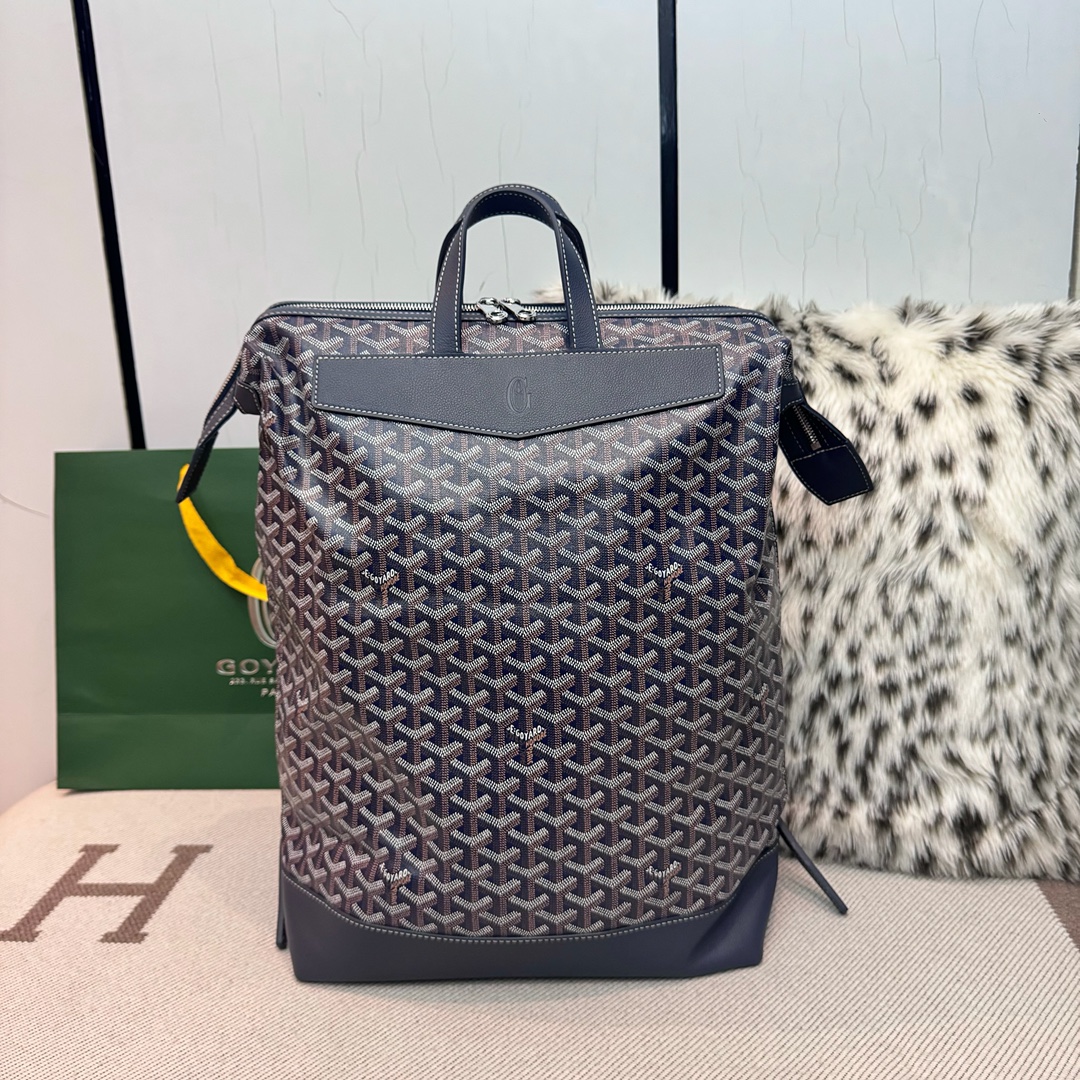 GoyardCisalpin backpack As we all know, Goyard backpacks are very light