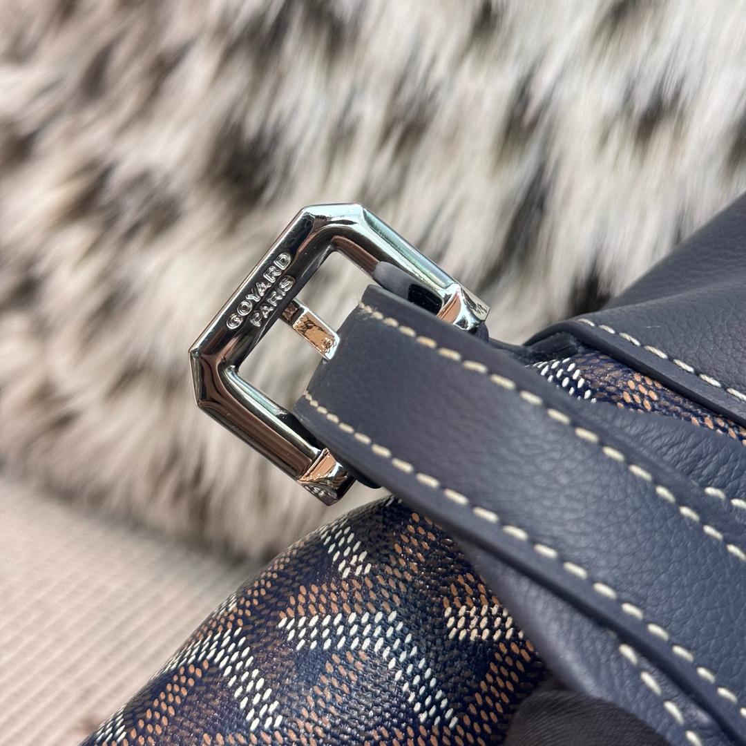 GoyardCisalpin backpack As we all know, Goyard backpacks are very light - Image 9