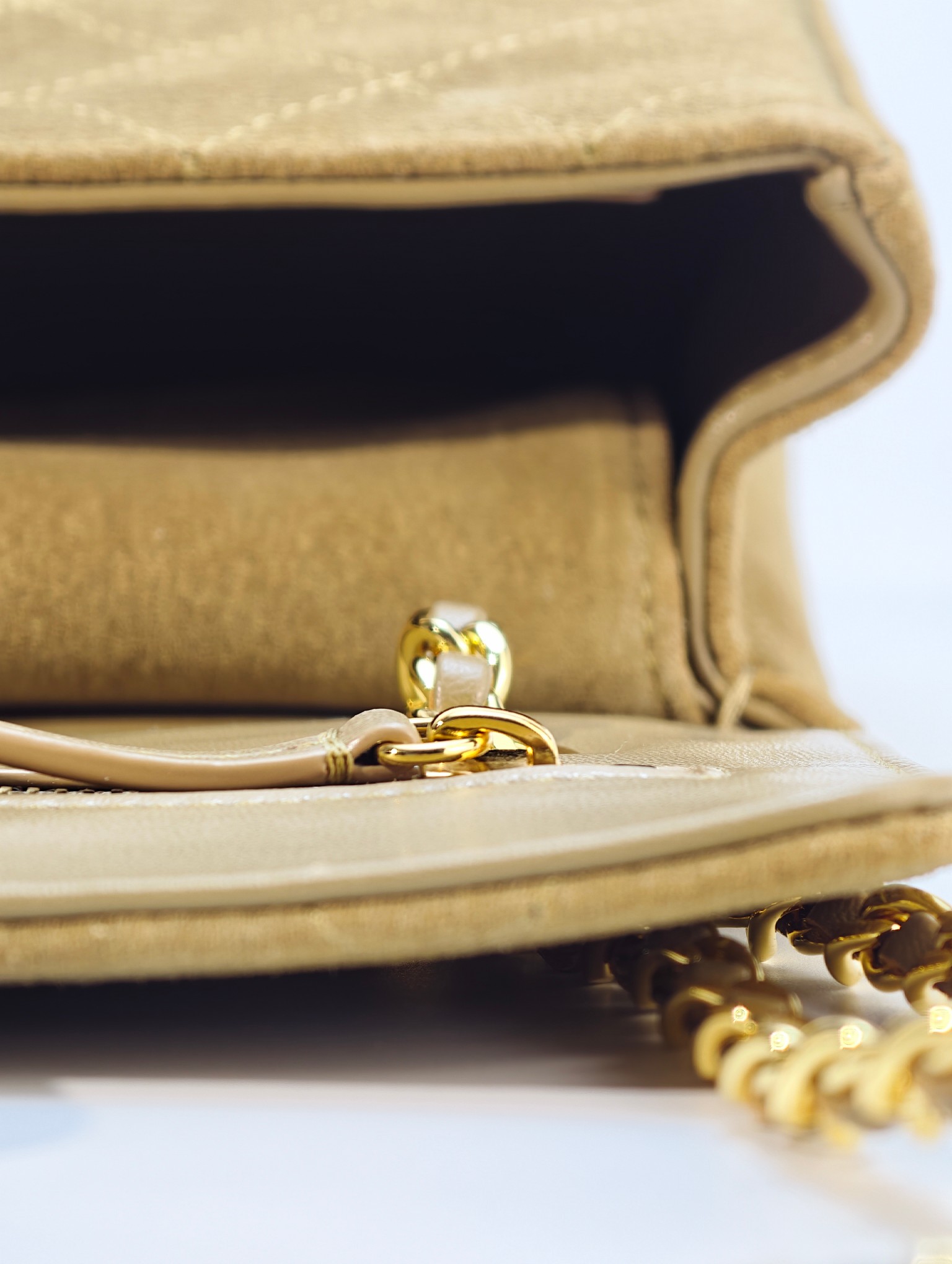 26B suede CF camel/gold buckle mini - Image 15