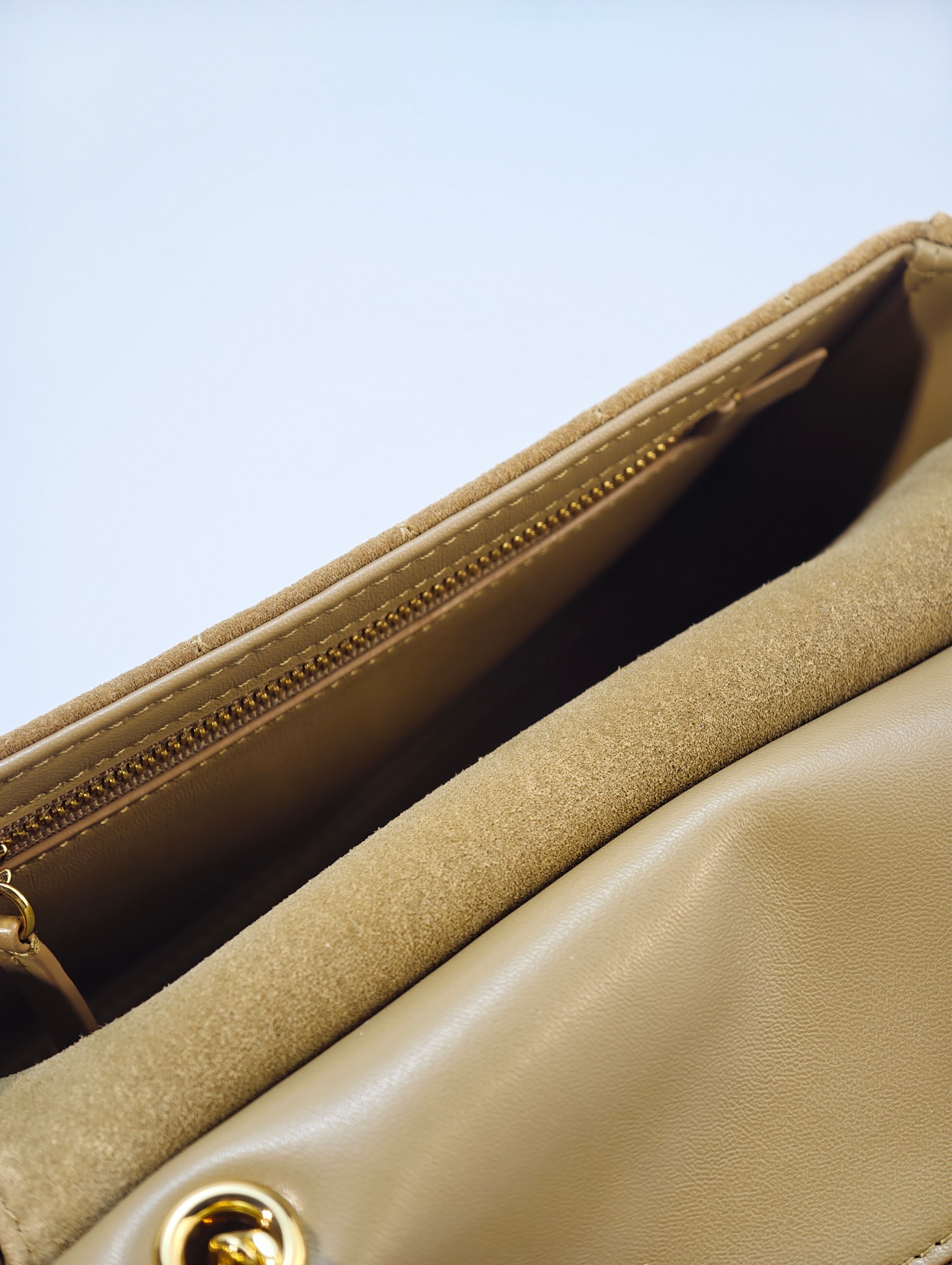 26B suede CF camel/gold buckle mini - Image 19