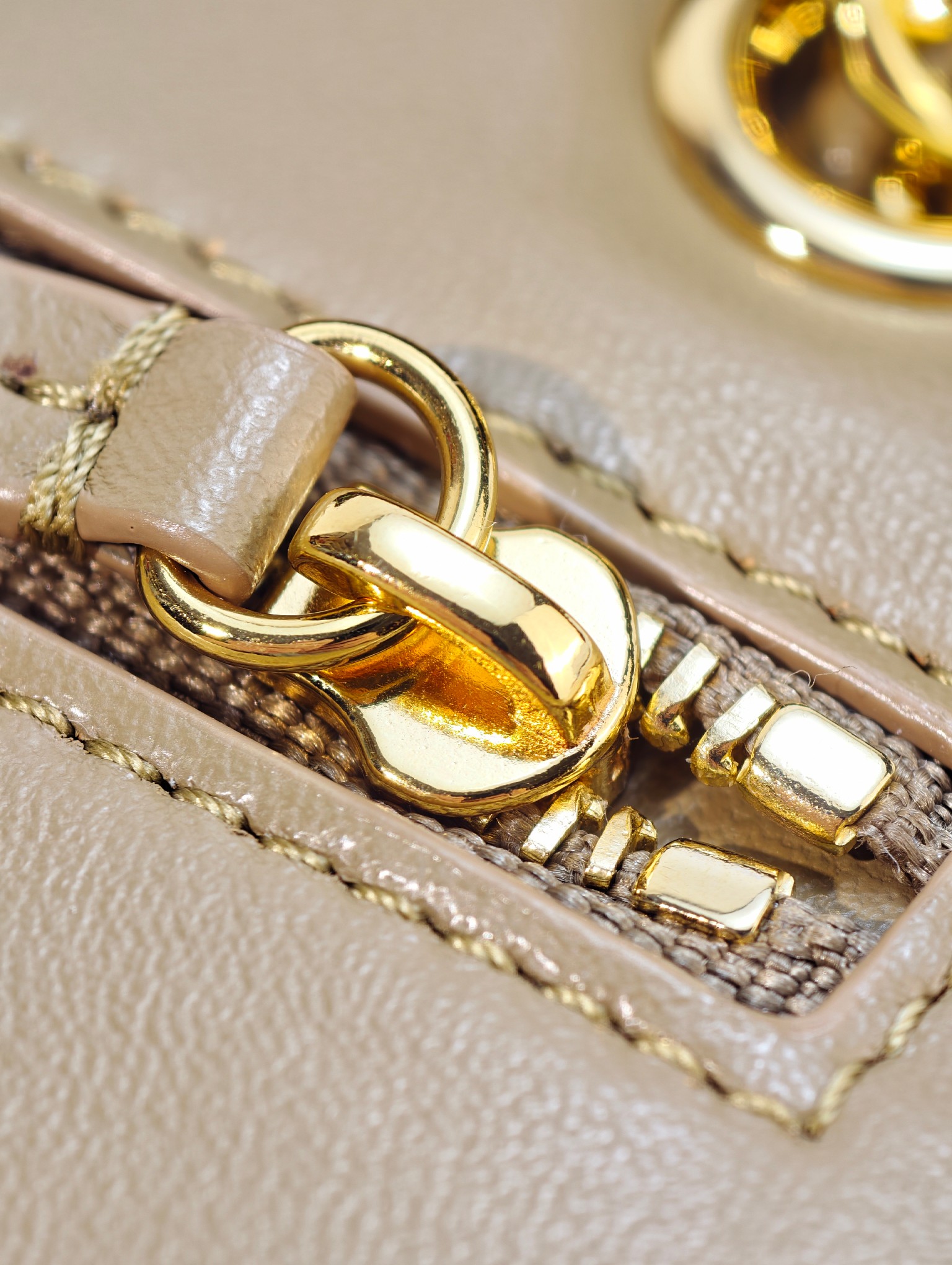 26B suede CF camel/gold buckle mini - Image 44