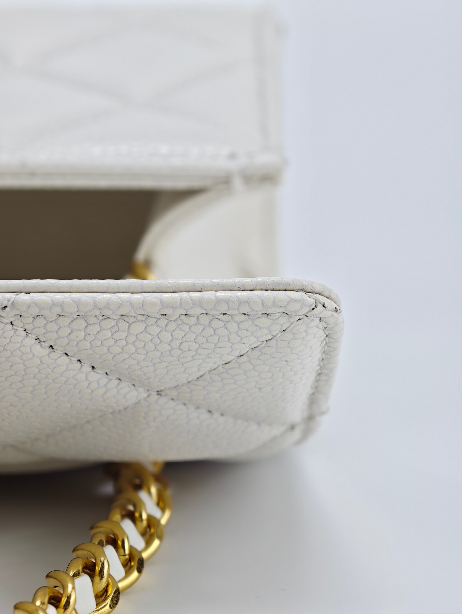 White real shot - Image 25