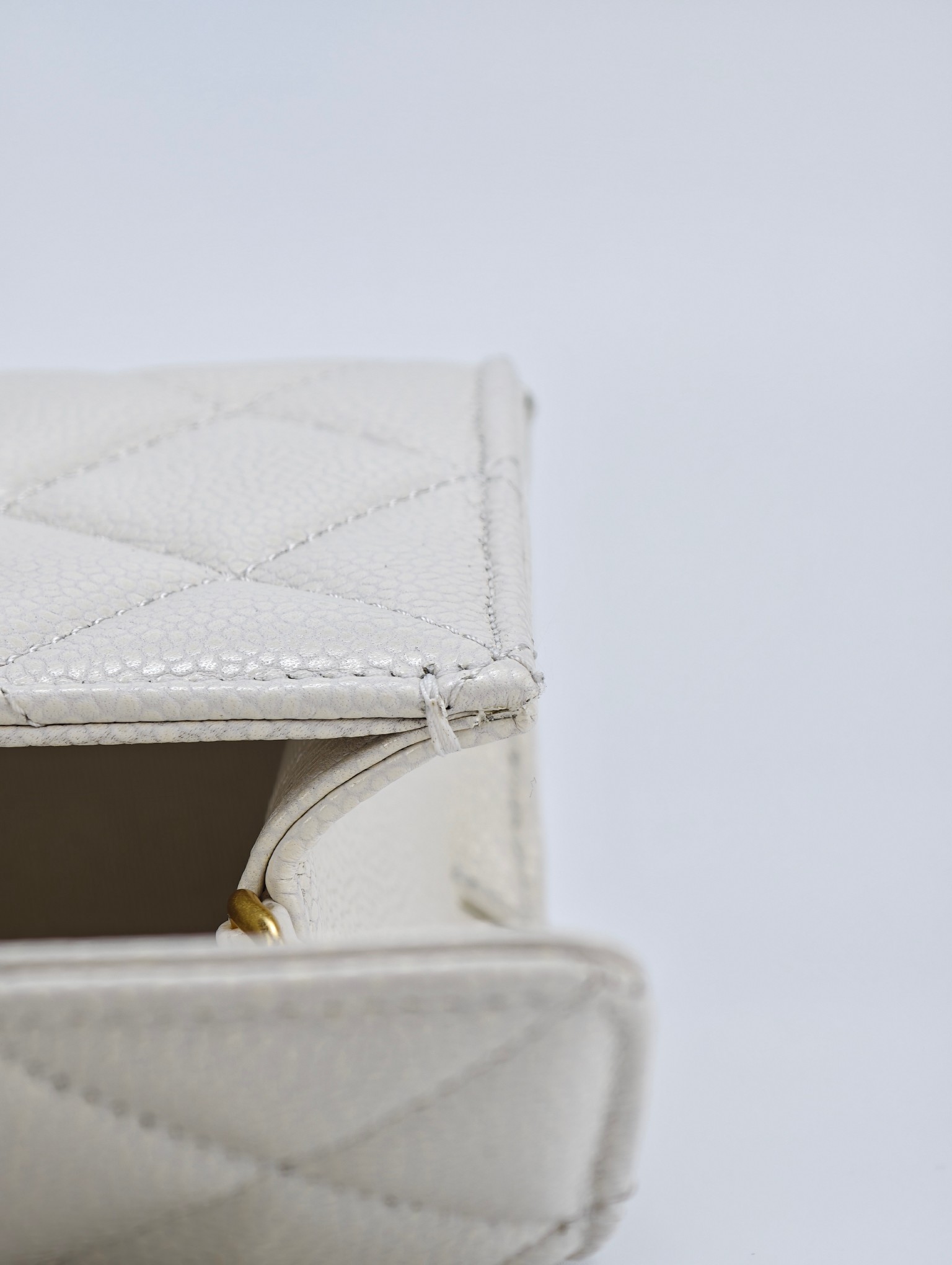 White real shot - Image 26