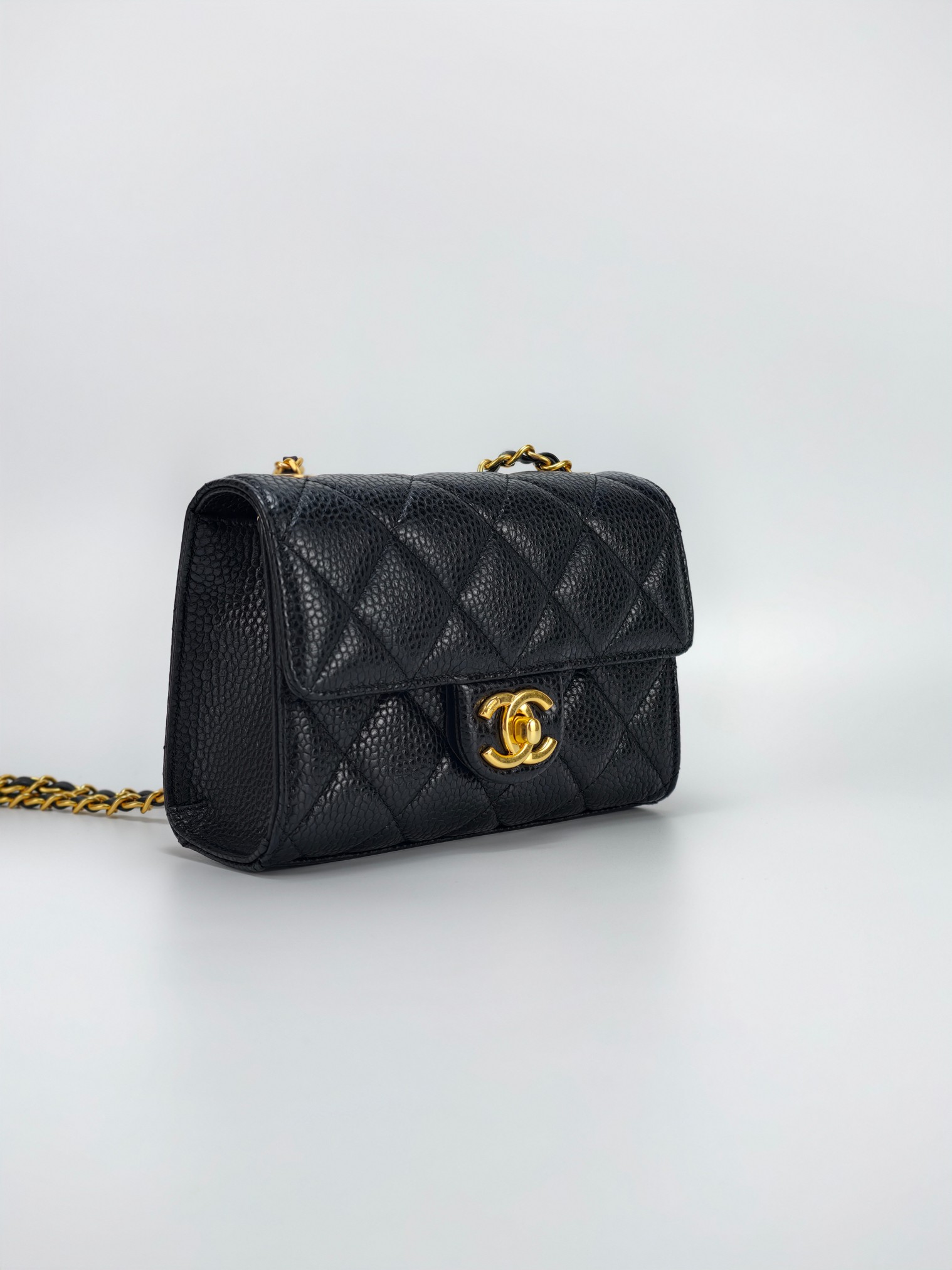 Black real shot - Image 2