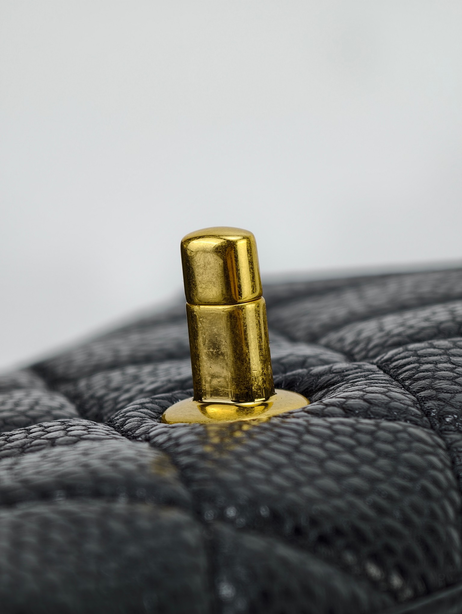 Black real shot - Image 22