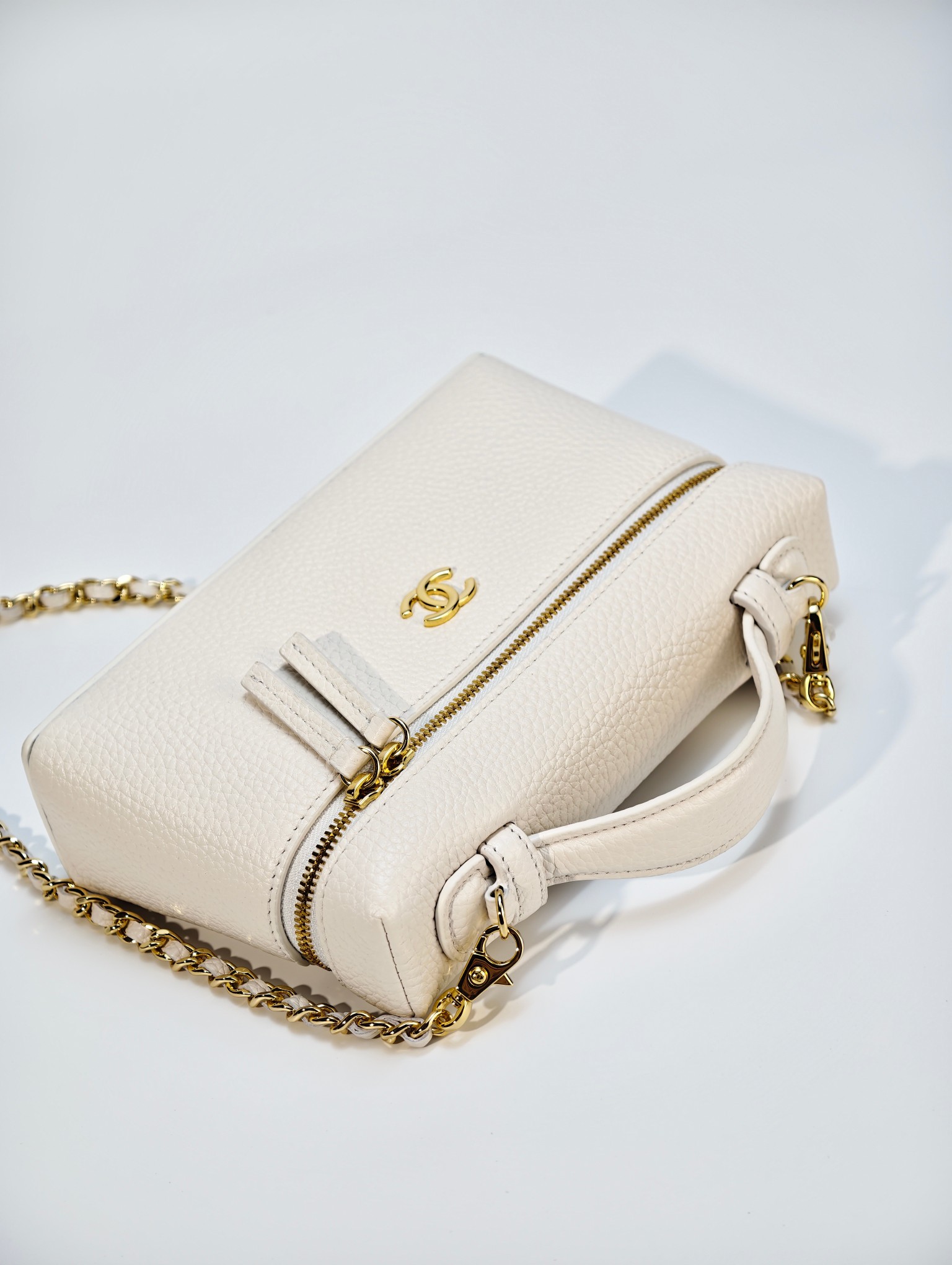 White real shot - Image 10