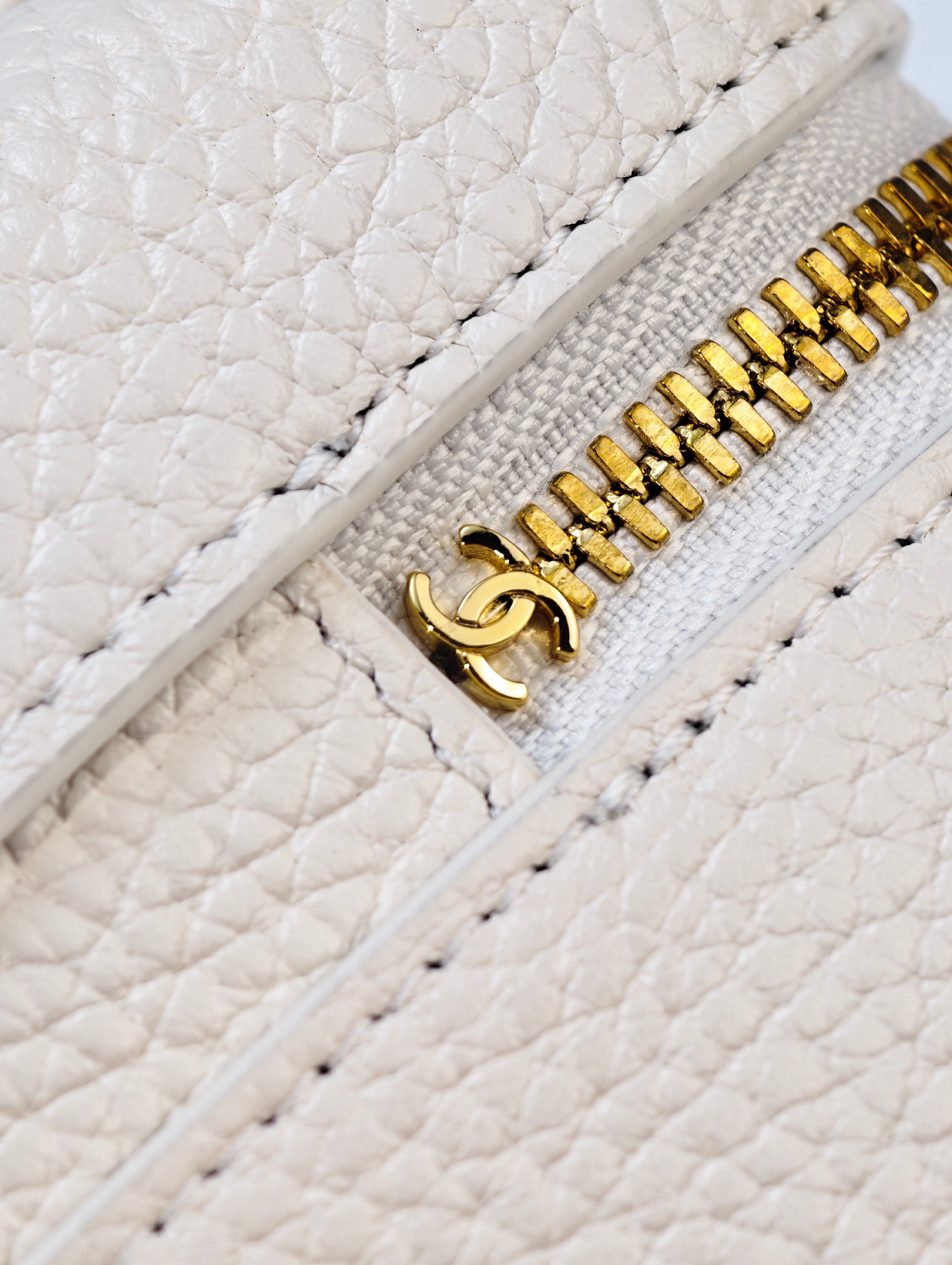 White real shot - Image 17
