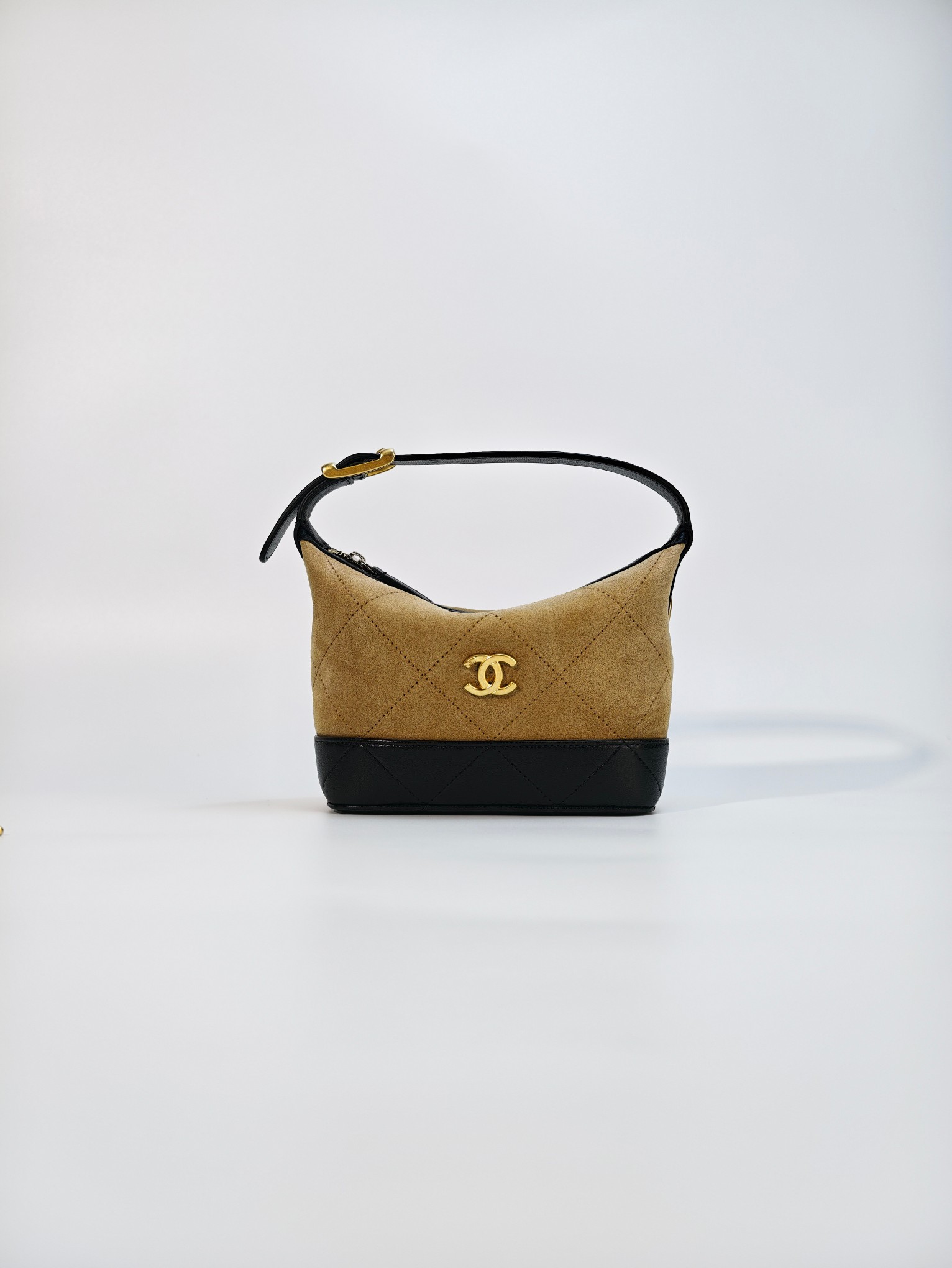 26S suede lunch box bag📷