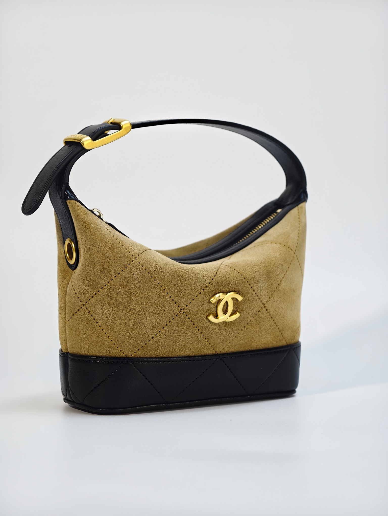 26S suede lunch box bag📷 - Image 3