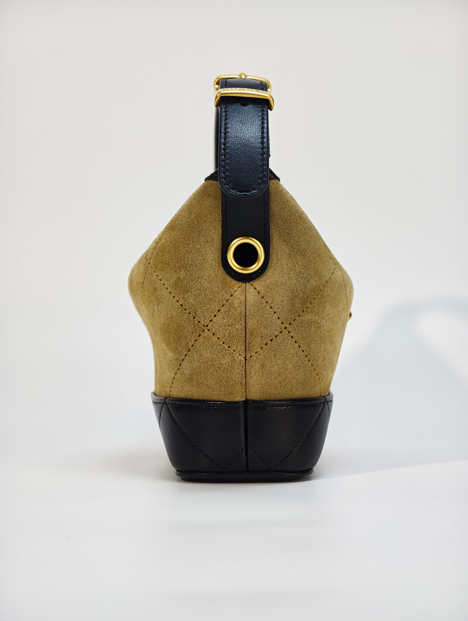 26S suede lunch box bag📷 - Image 4