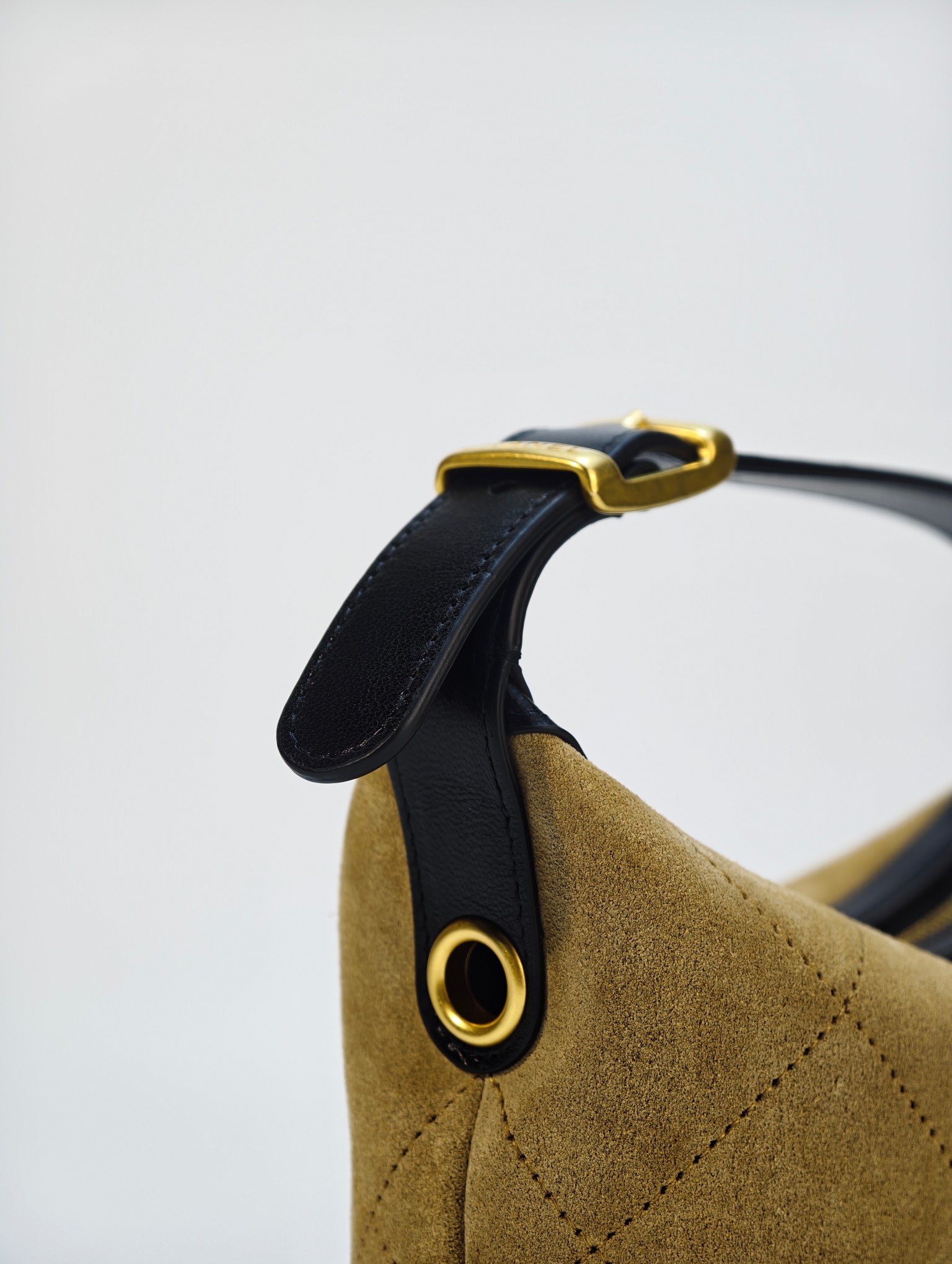 26S suede lunch box bag📷 - Image 9
