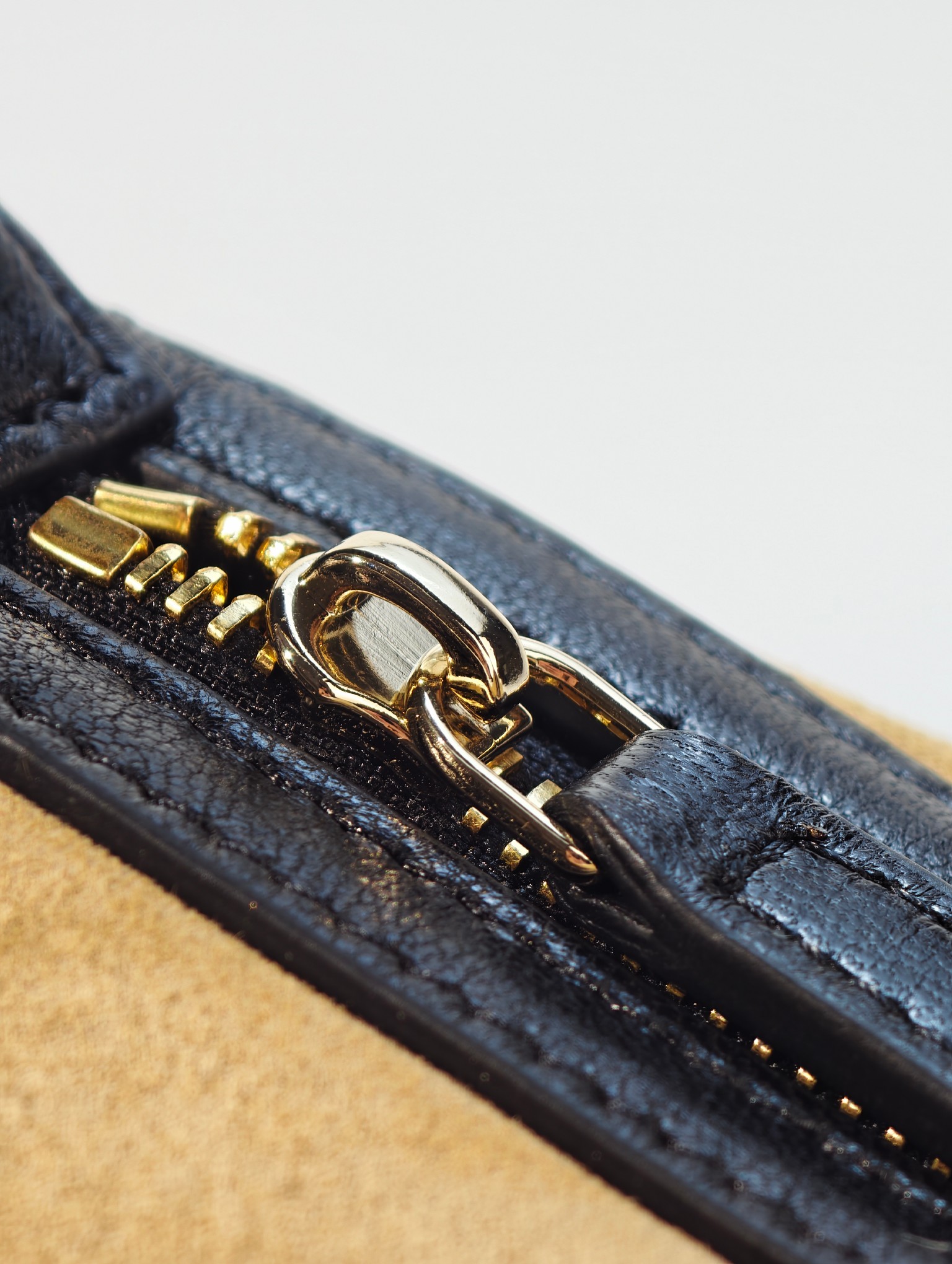 26S suede lunch box bag📷 - Image 24