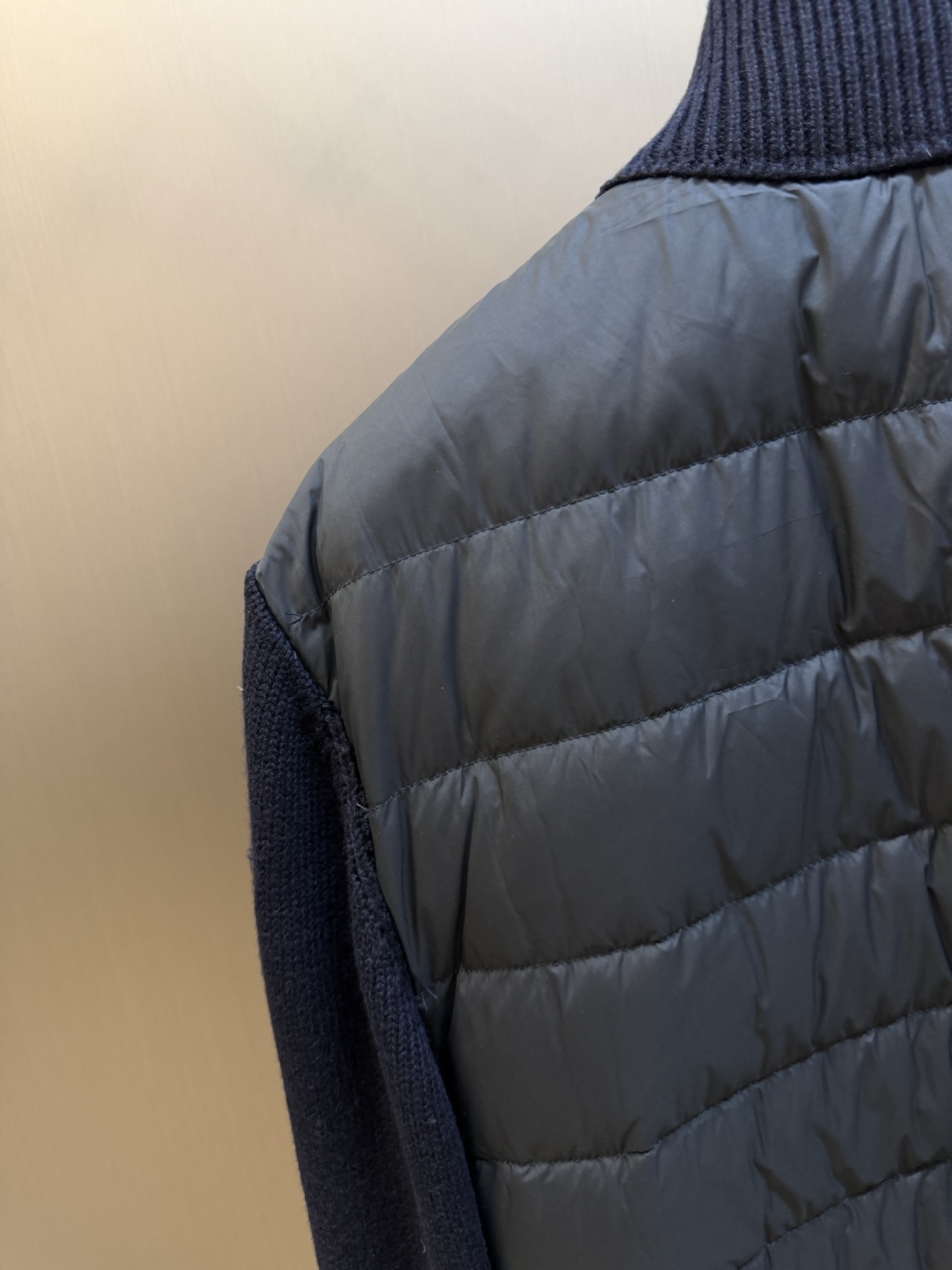 Moc logo sweater-paneled down jacket Custom-woven wool-blend velvet, with a horizontal quilted temperature-locking down layer embedded in the back, integrating elegant texture and hard-core cold protection - Image 5