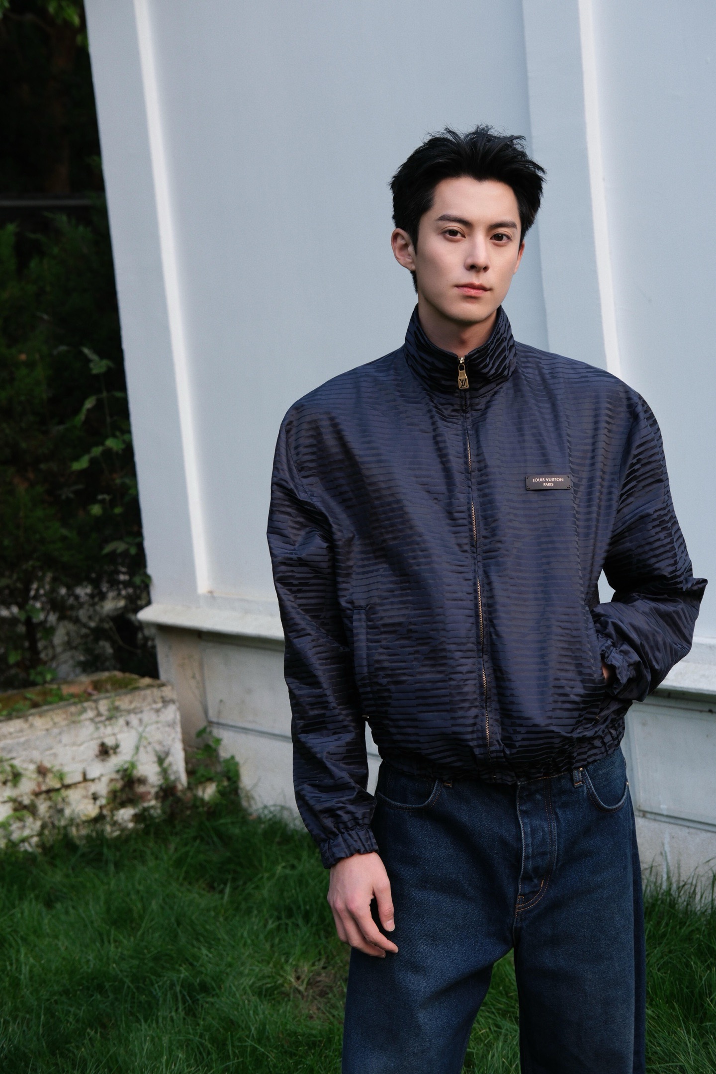 Lu jacquard textured patch jacket Customized Yao tide shadow jacquard brocade weft, deep shadow navy blue condenses the body, and the whole body is woven to trace the Dynamic Monogram dynamic pattern, matte and satin textures are interlaced, and the classic pattern is hidden by light and shadow - Image 15
