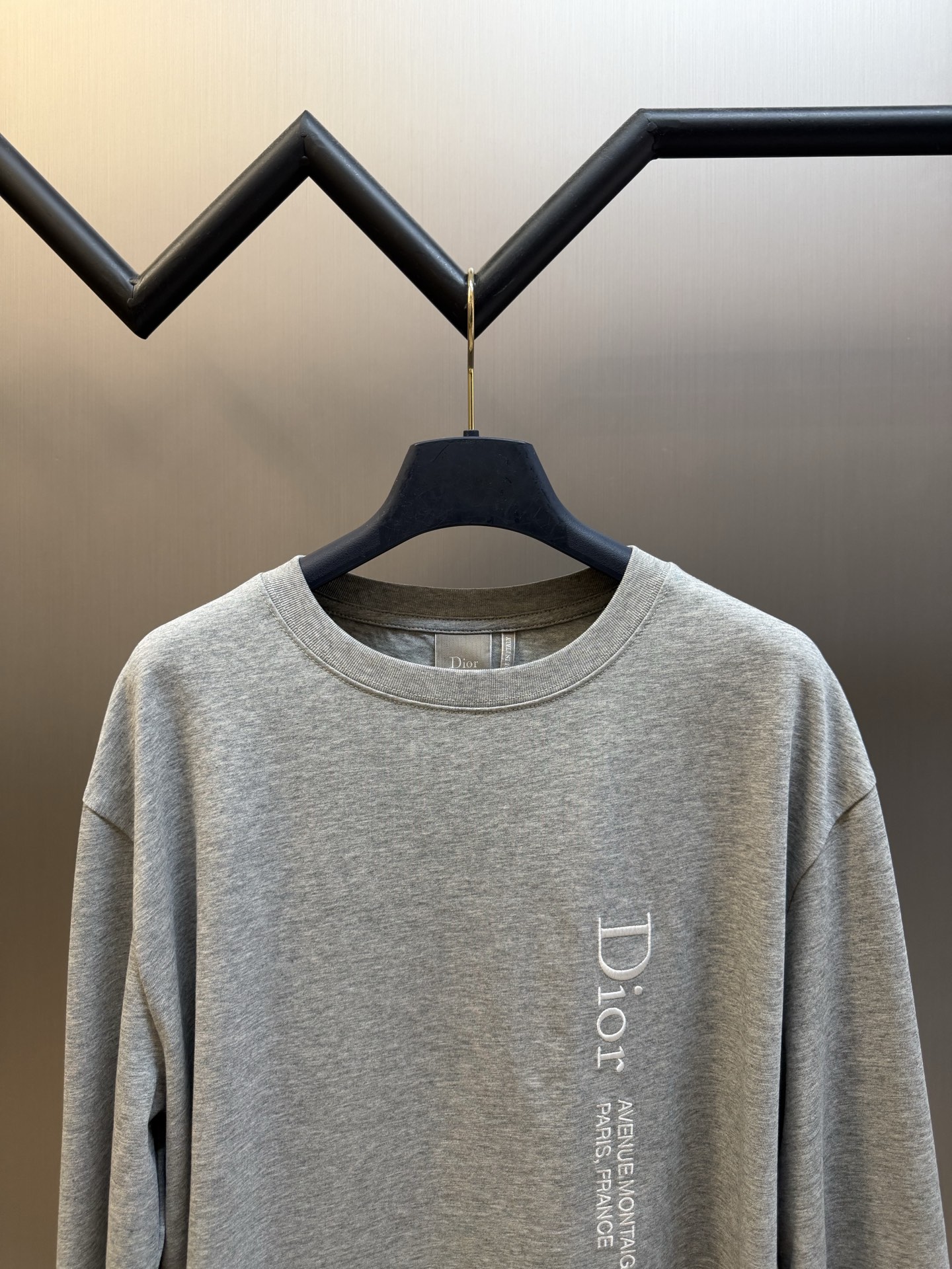 Dr Montaigne embroidery crew neck long sleeves Cotton jersey fabric, long sleeves made of 15-count special woven compact cotton, weight 230g/m²; with 32-count 1×1 rib, 340g/m² - Image 2